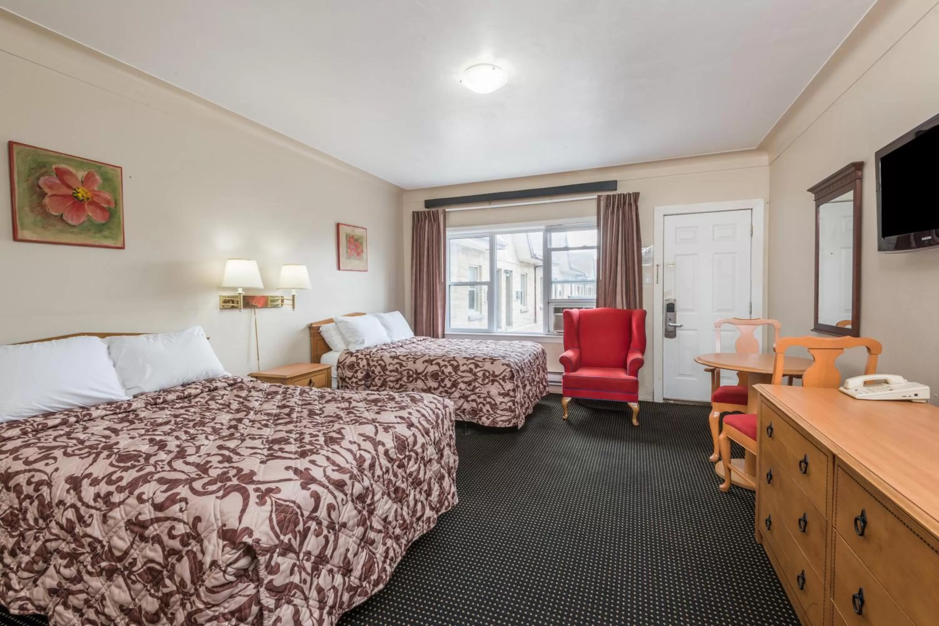 Day, Bed in Knights Inn London Ontario