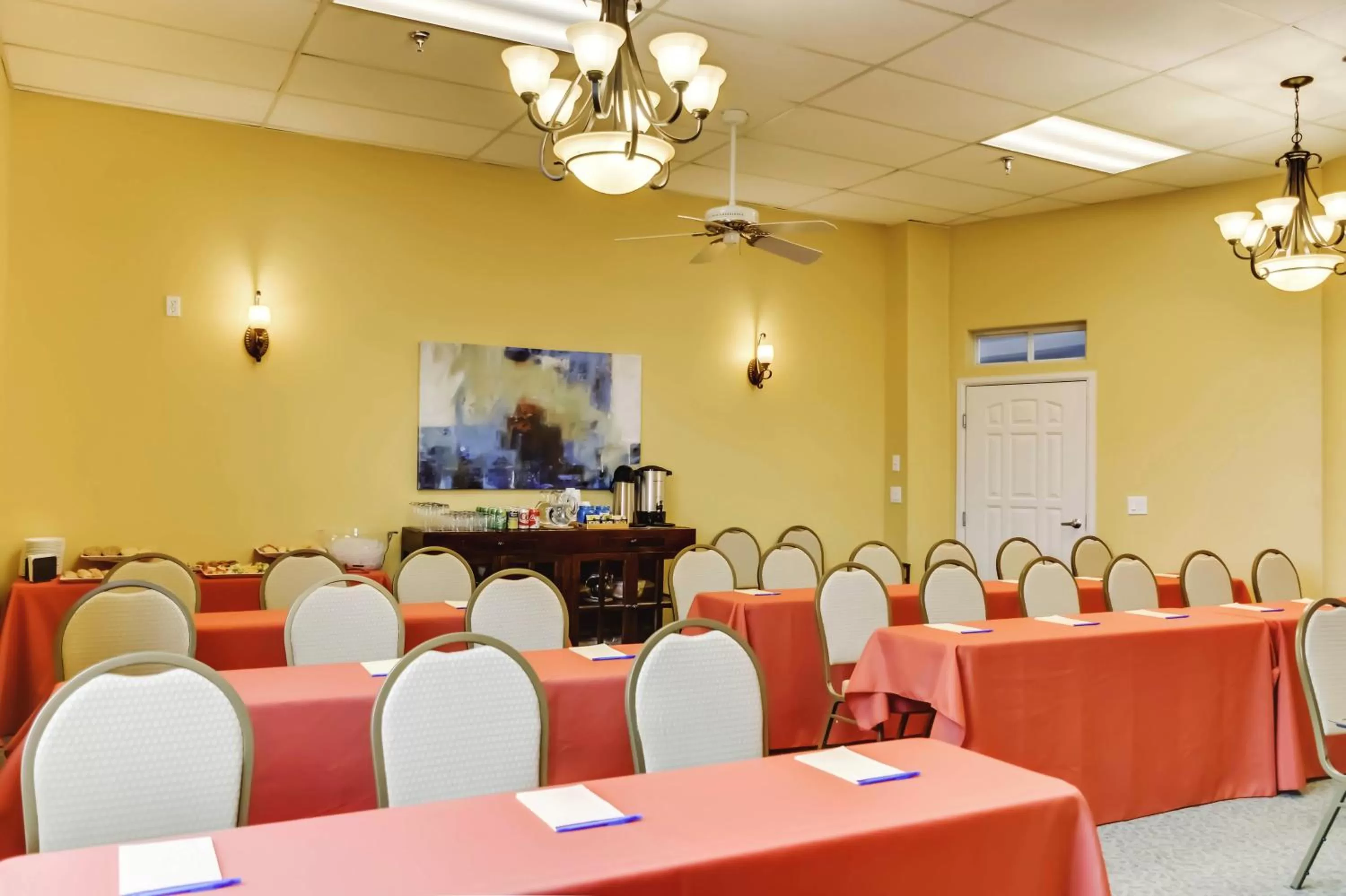 Business facilities in Forest Villas Hotel