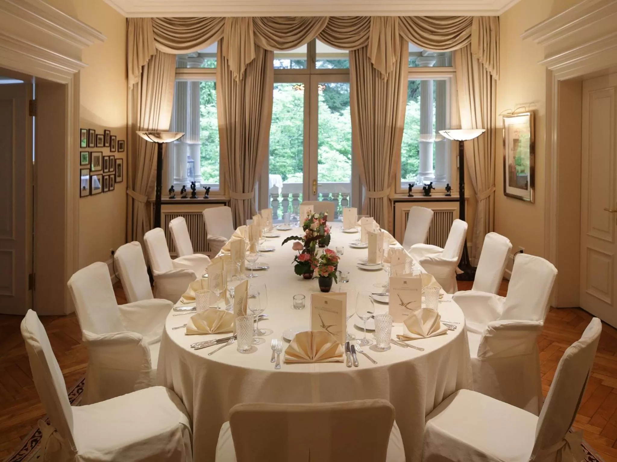 Restaurant/places to eat in Villa Hammerschmiede