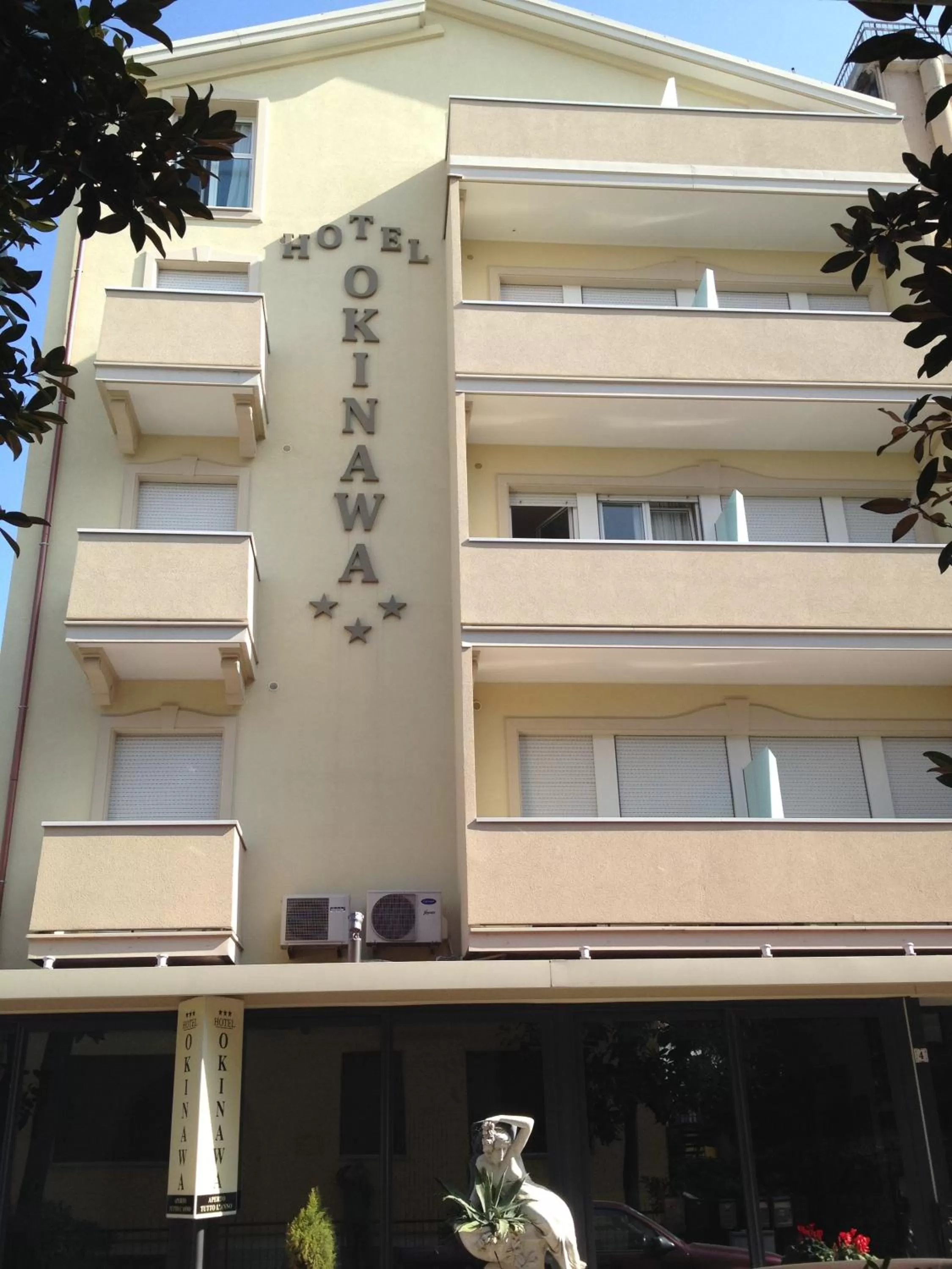Facade/entrance in Hotel Okinawa