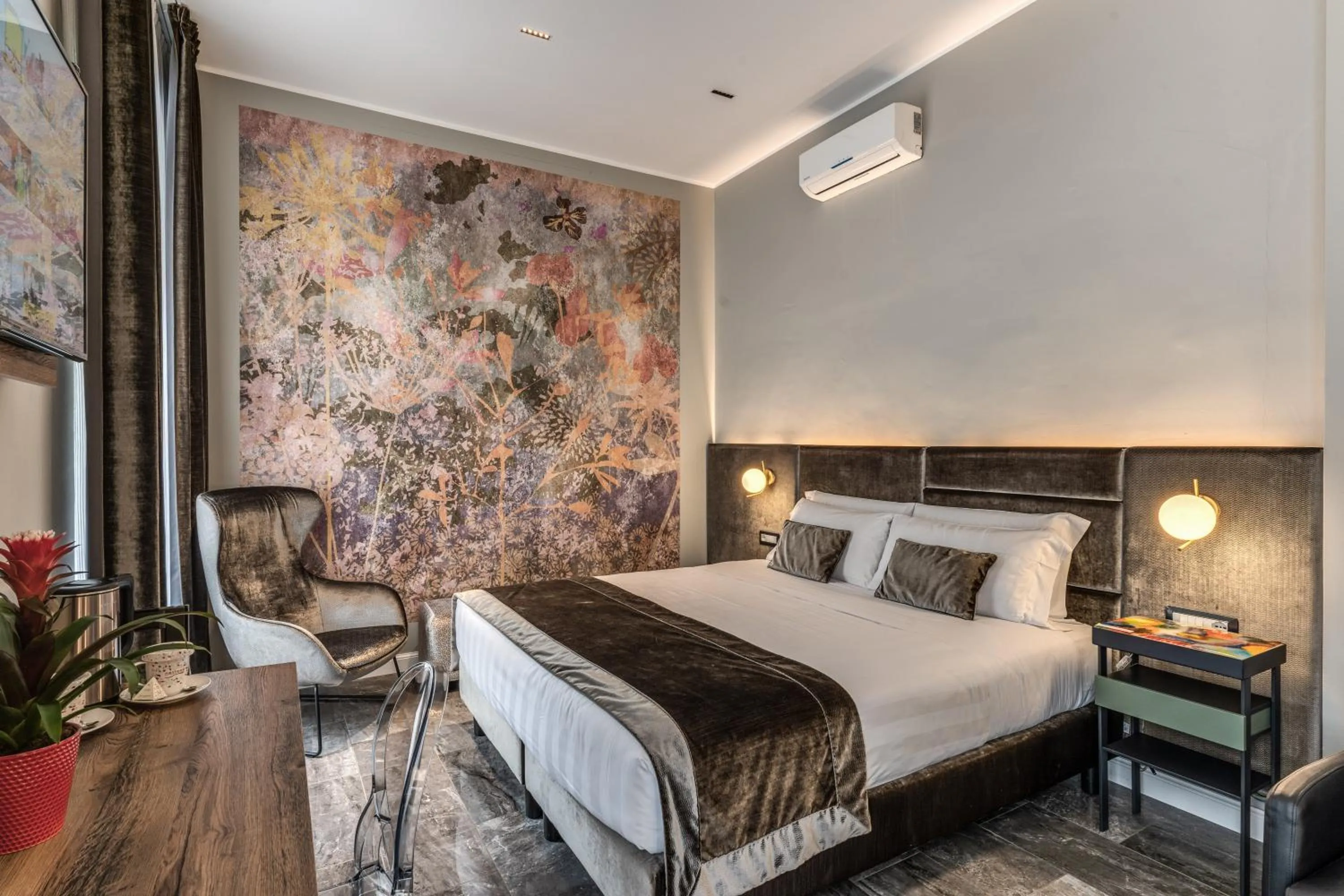 Bedroom, Bed in Apollo Boutique Hotel