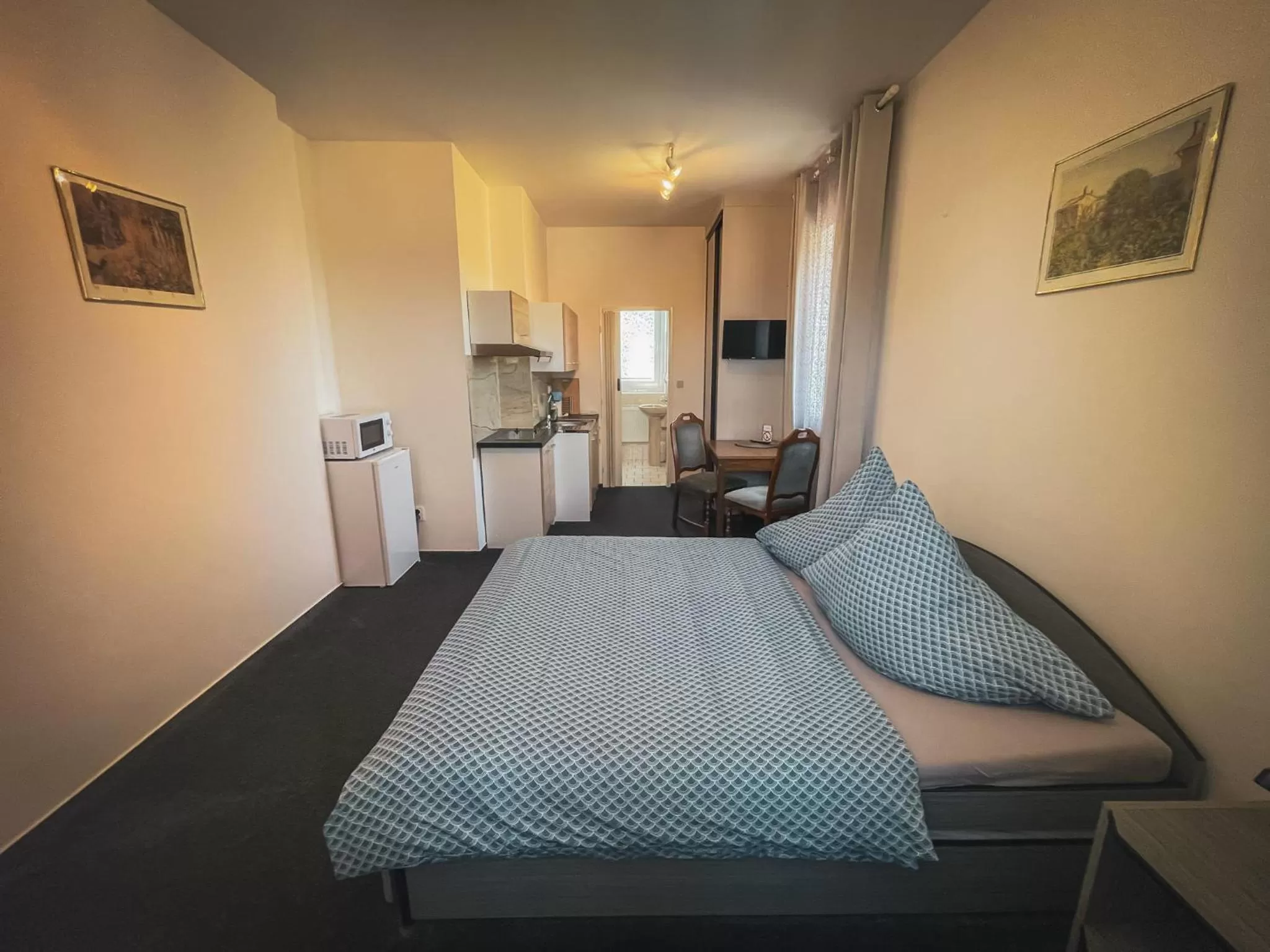 Bed in Hotel Apartment Faraon