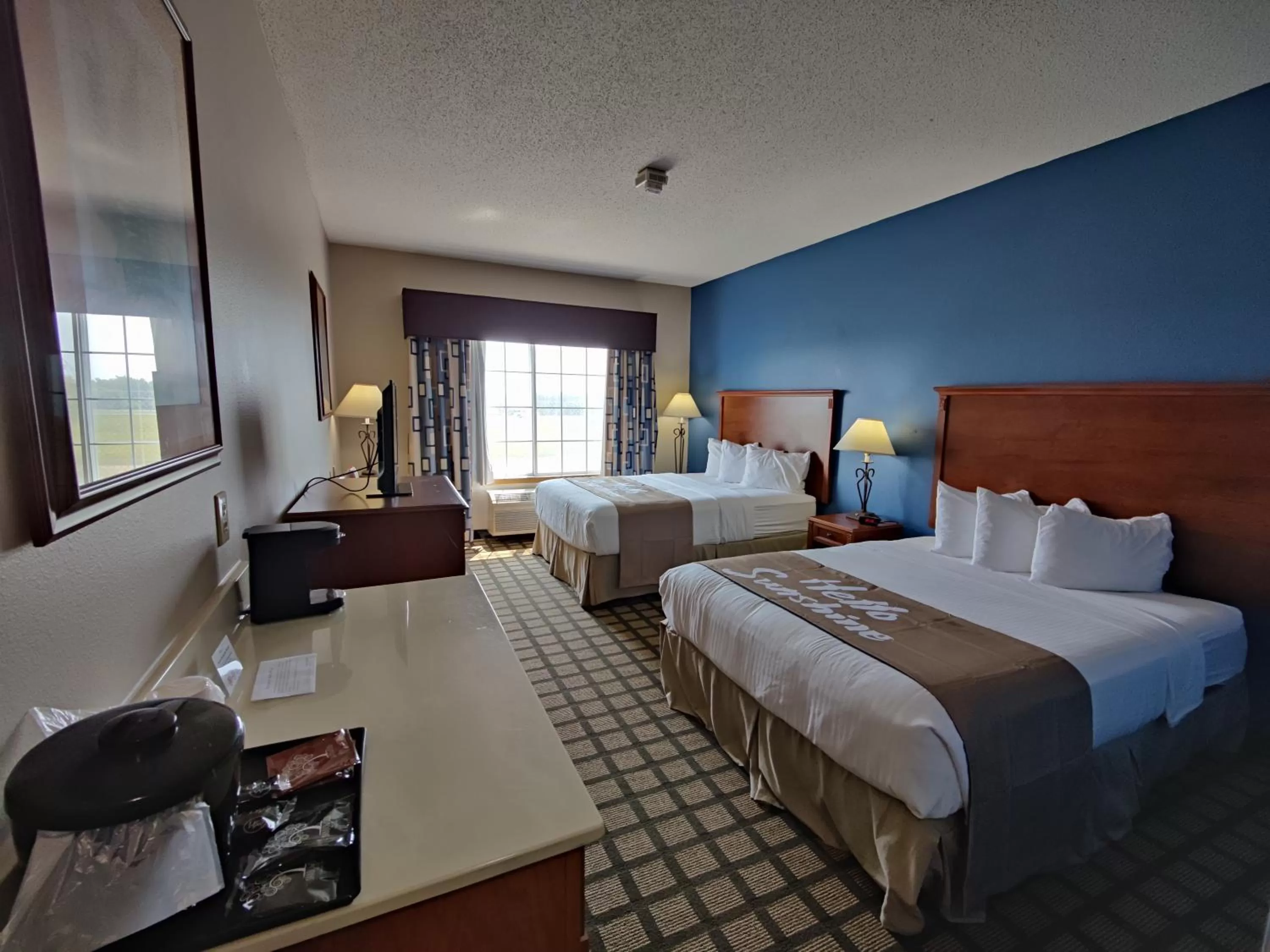 Photo of the whole room, Bed in Baymont by Wyndham Albany MN