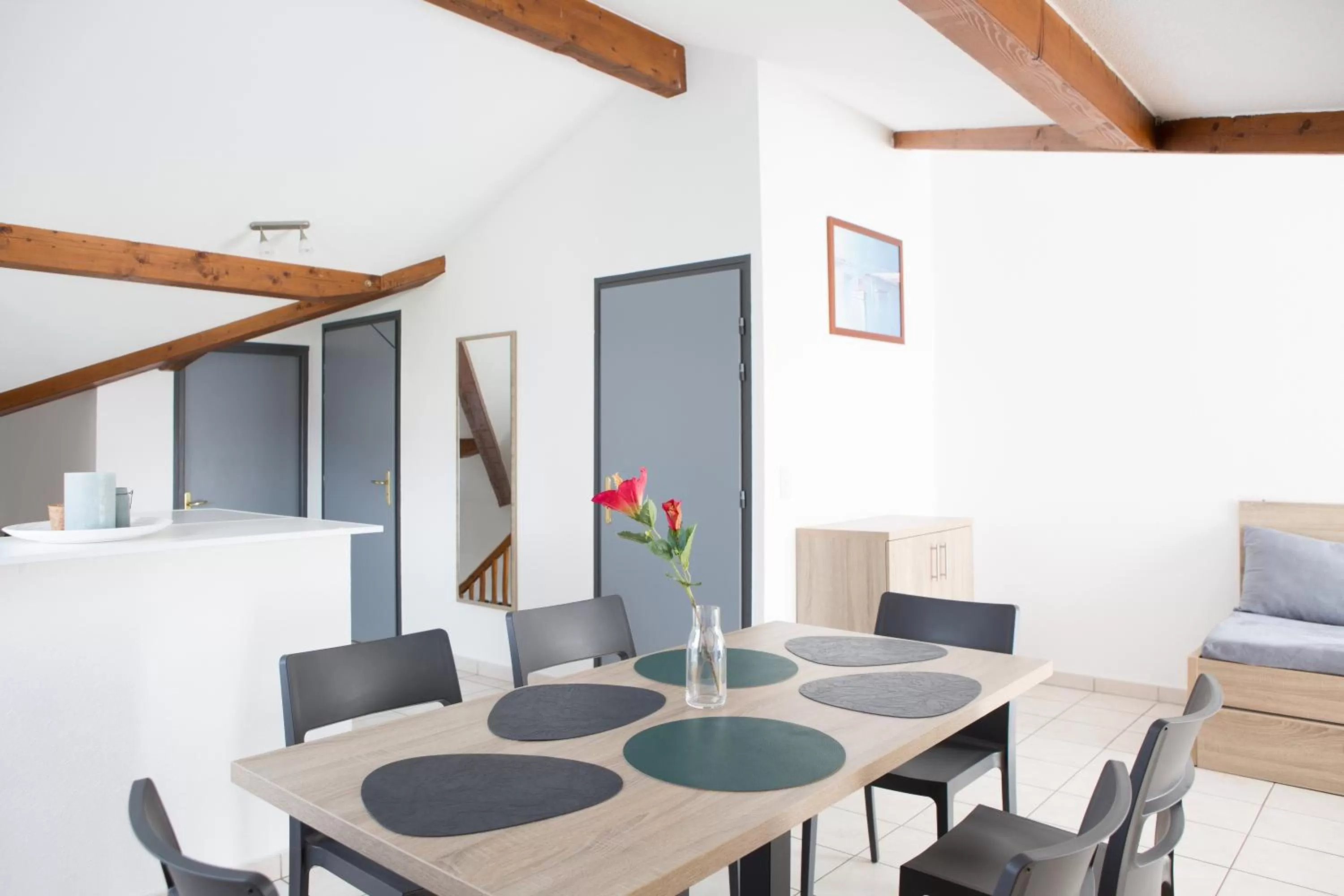 Dining area in Comfort Aparthotel Divonne La Versoix