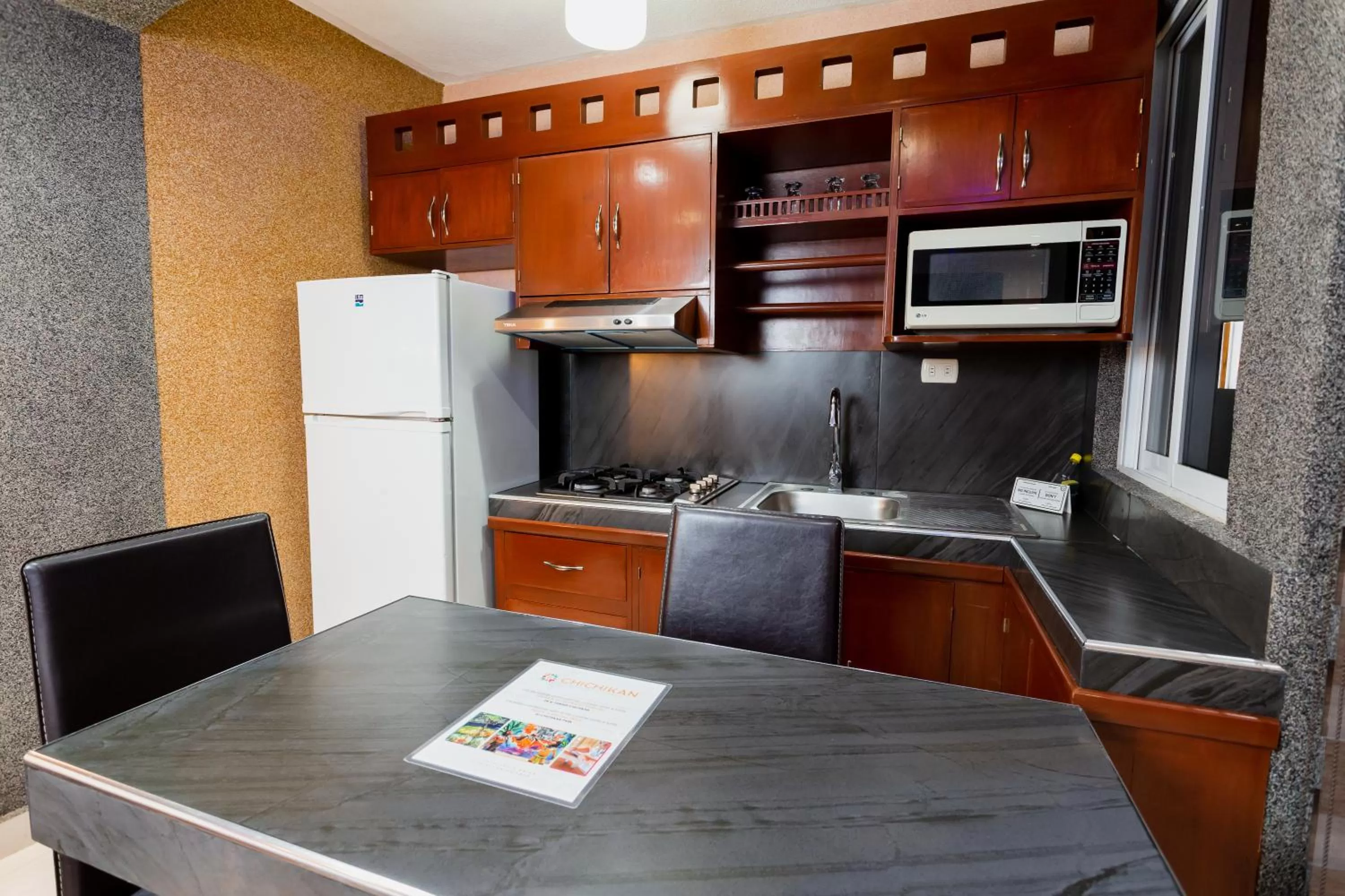 Hotel & Suites Country Valladolid