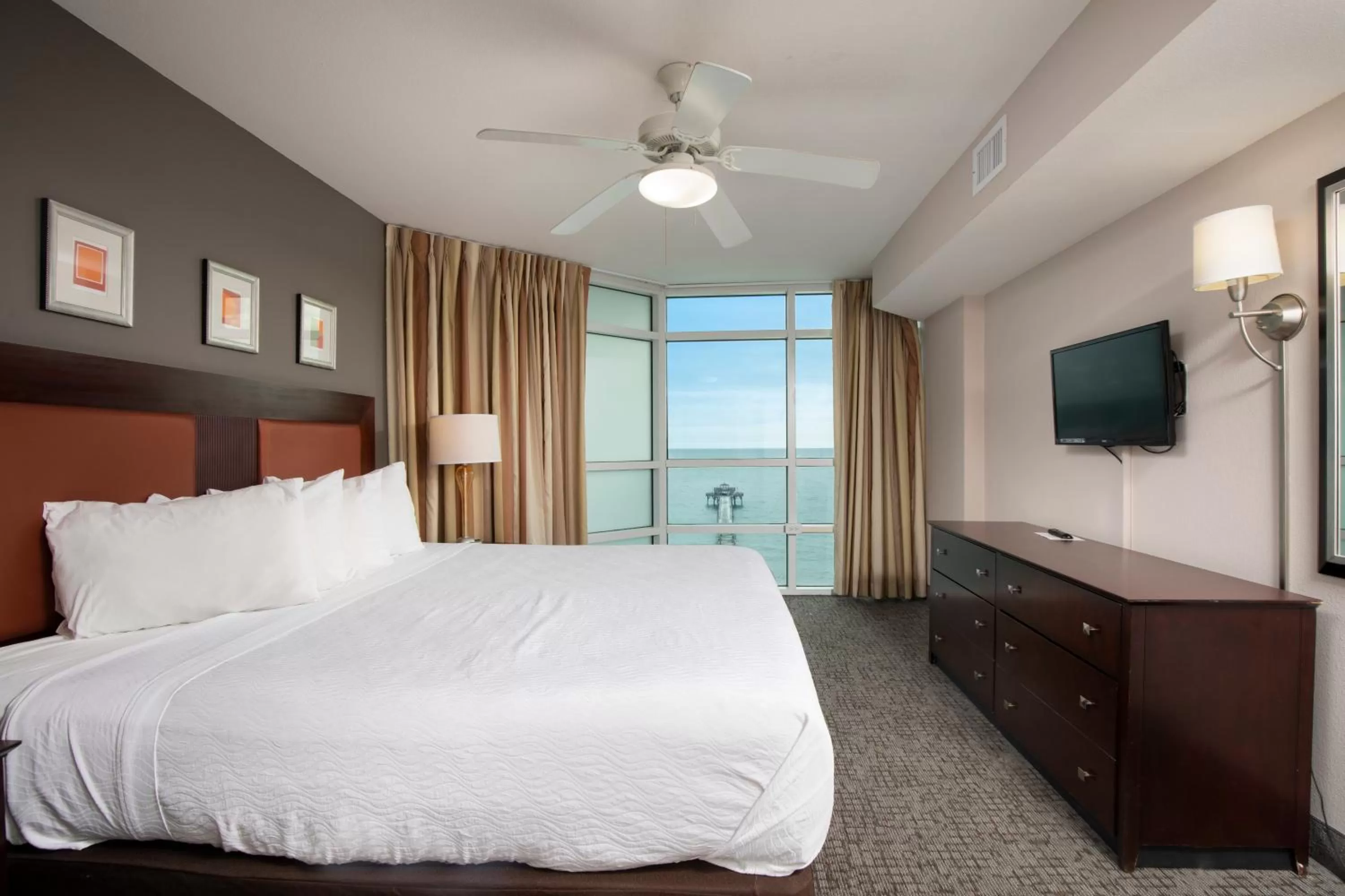 Bedroom, Bed in Prince Resort