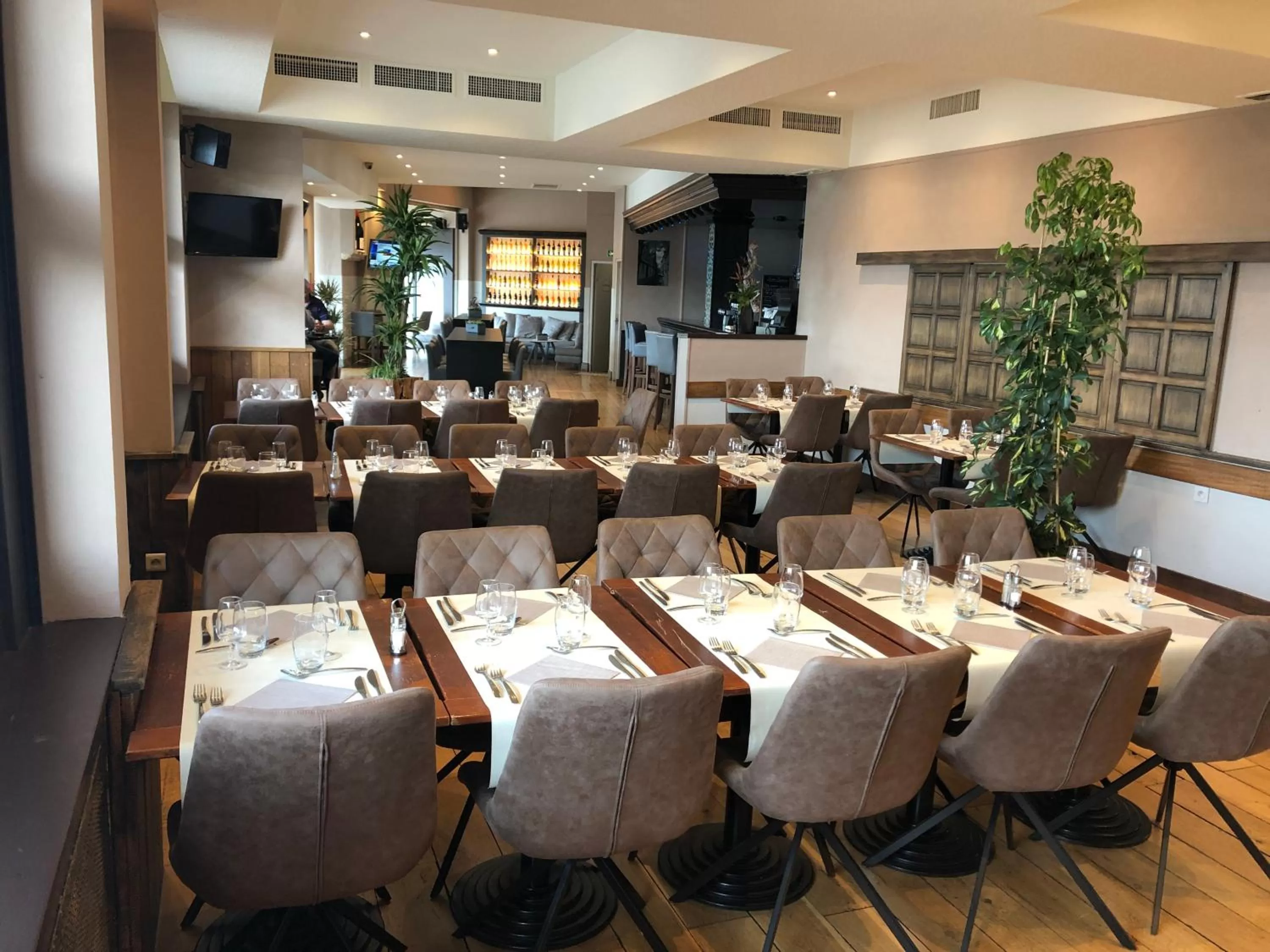 Restaurant/places to eat in Hôtel The Originals City Le Berry - proche centre-ville - Gare - parking - recharge véhicule