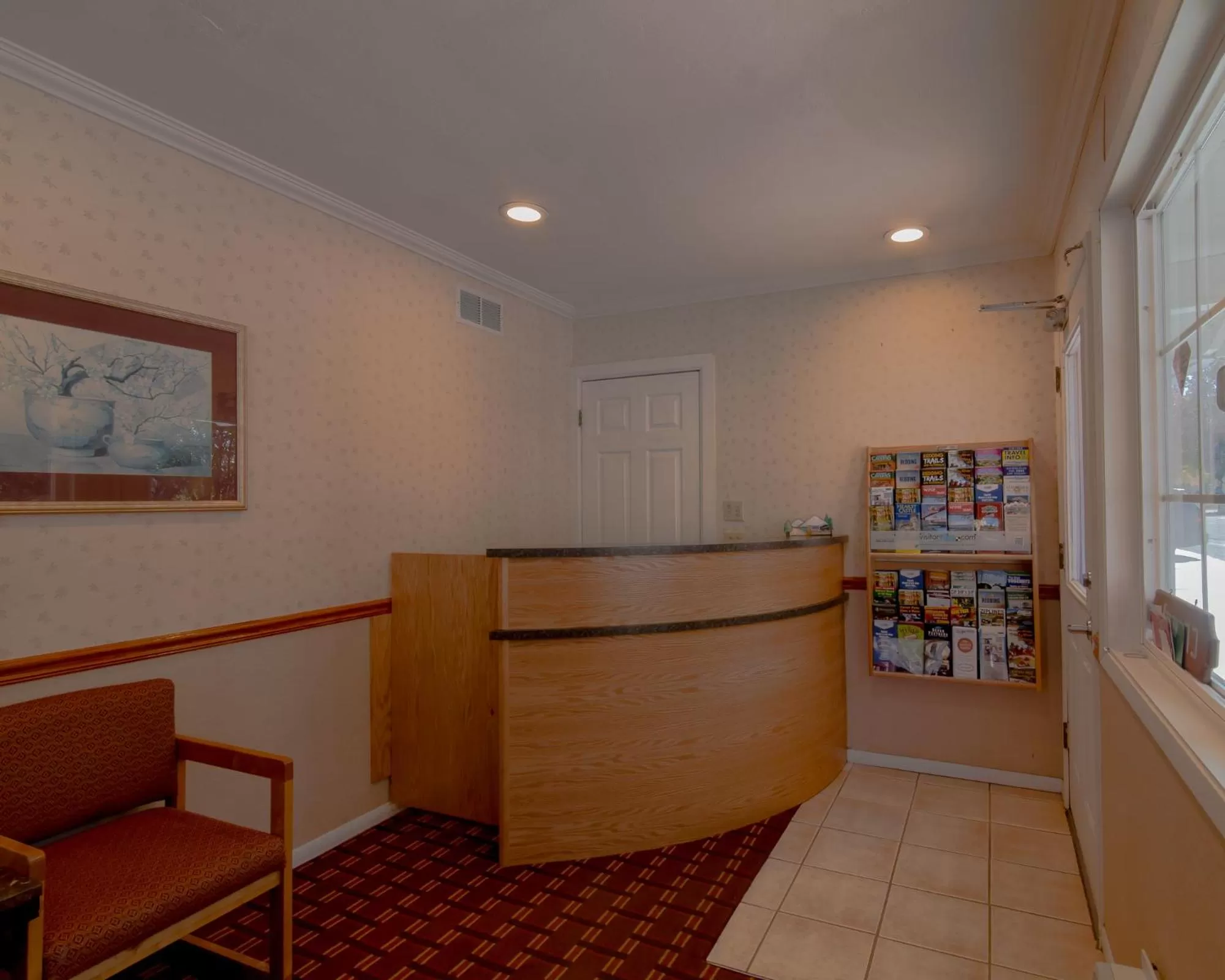 Lobby/Reception in Dunsmuir Inn & Suites Dunsmuir