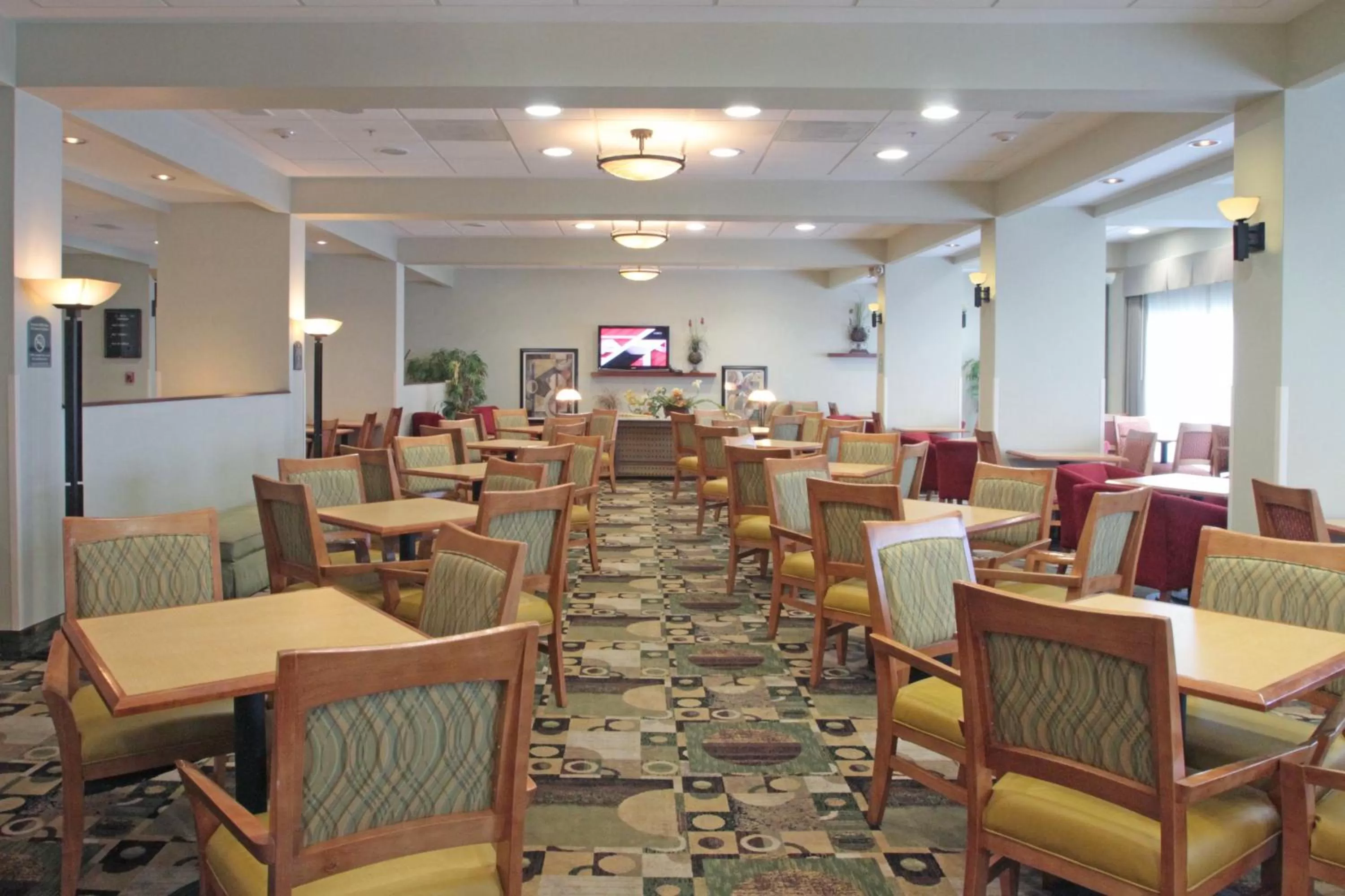 Property building in Holiday Inn Express & Suites Monterrey Aeropuerto by IHG