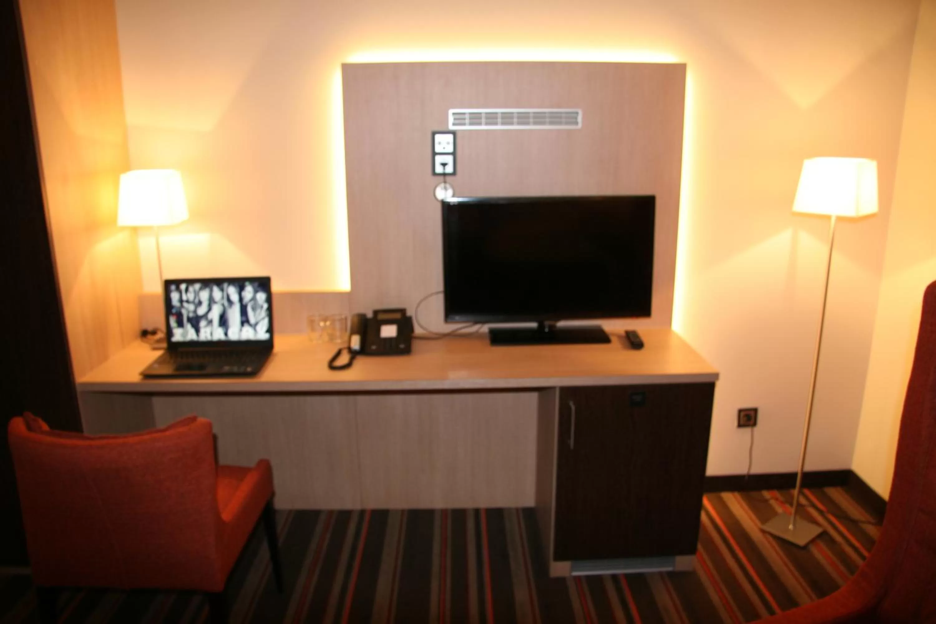 TV and multimedia in Hotel Fortune