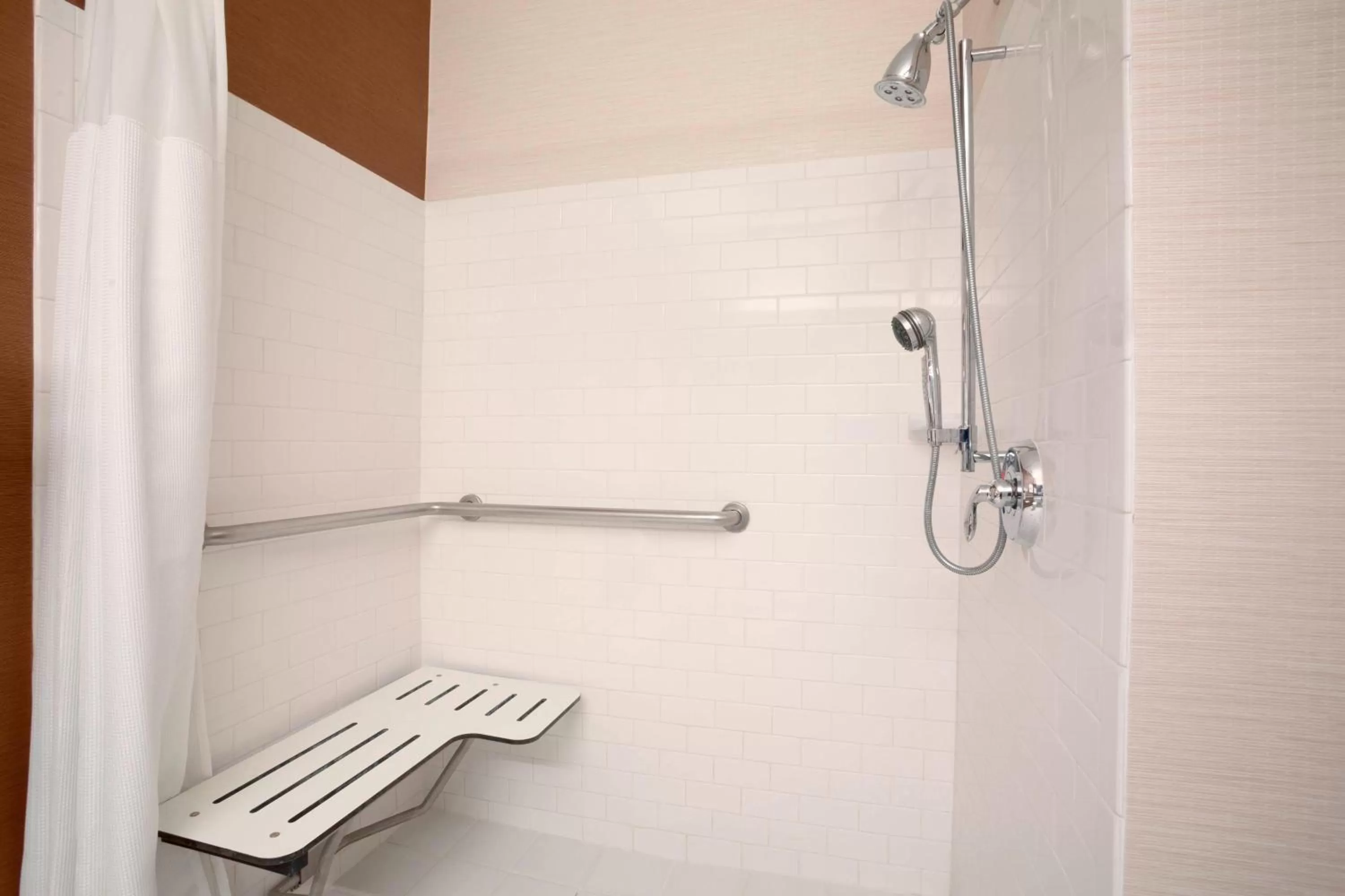 Bathroom in Fairfield Inn & Suites by Marriott Houston Energy Corridor/Katy Freeway