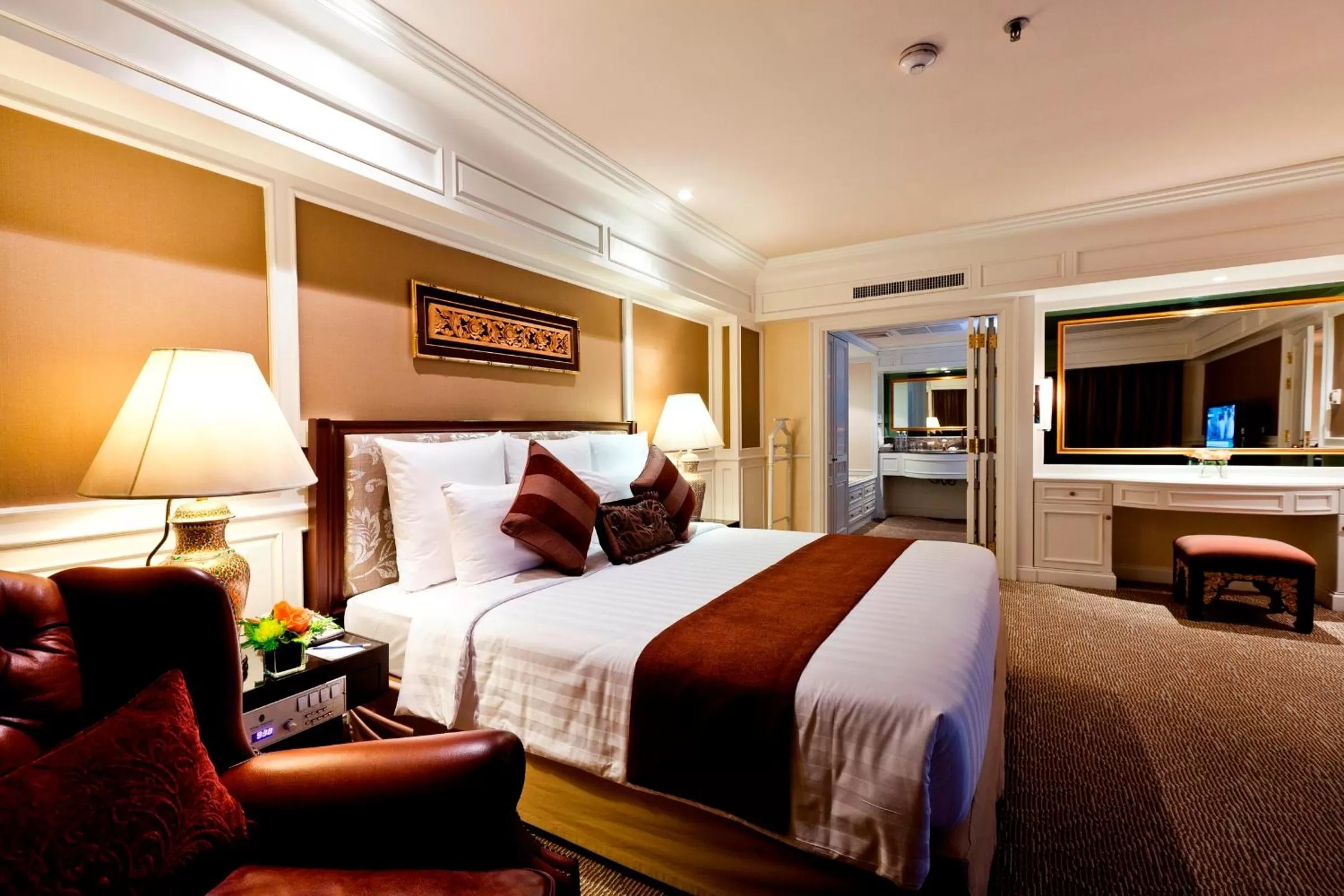 Bedroom, Bed in Royal Princess Larn Luang - SHA Extra Plus