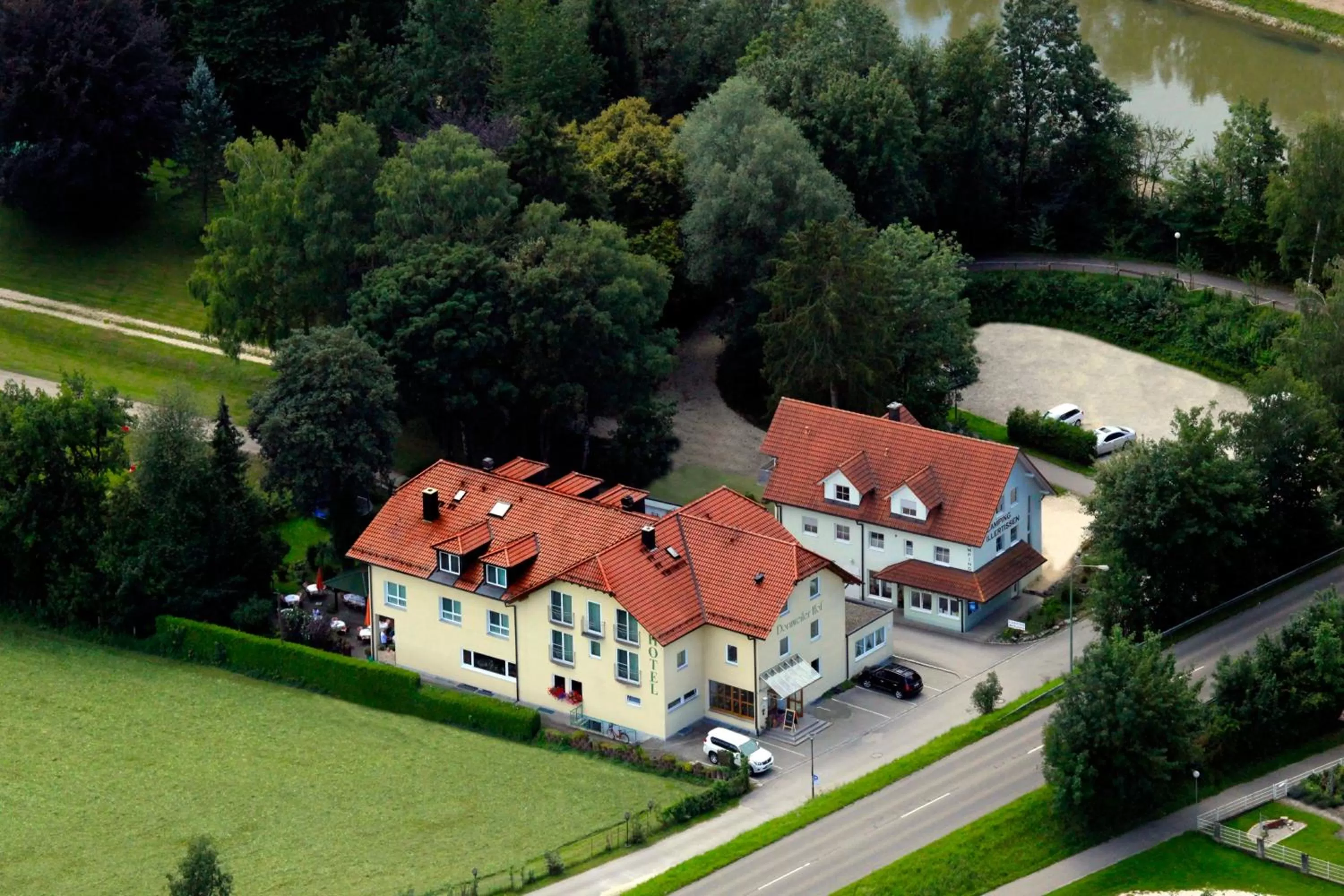 Facade/entrance in Hotel & Restaurant Dornweiler Hof