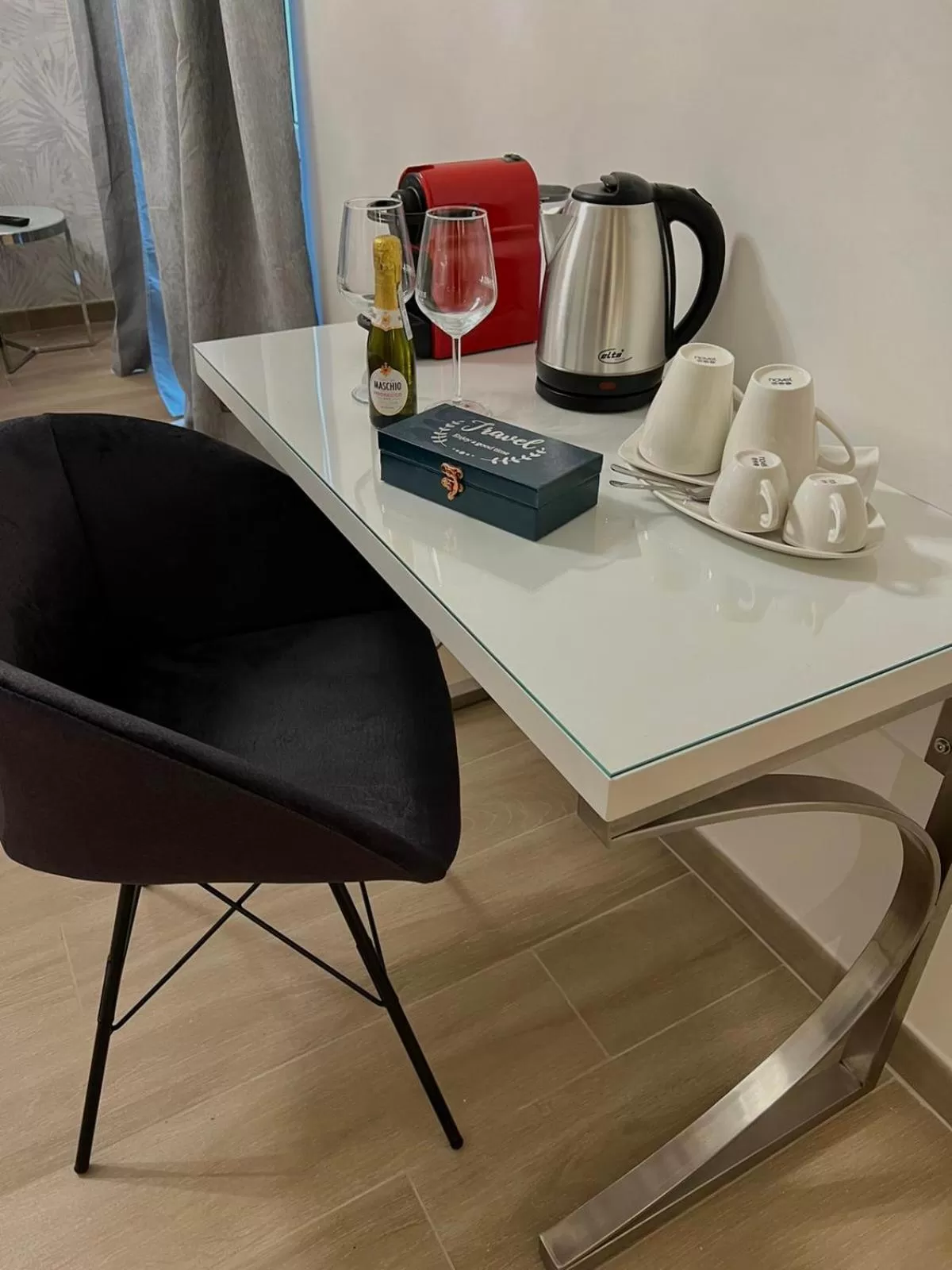 Coffee/tea facilities in Relais Roma Vaticano - METRO station Ottaviano