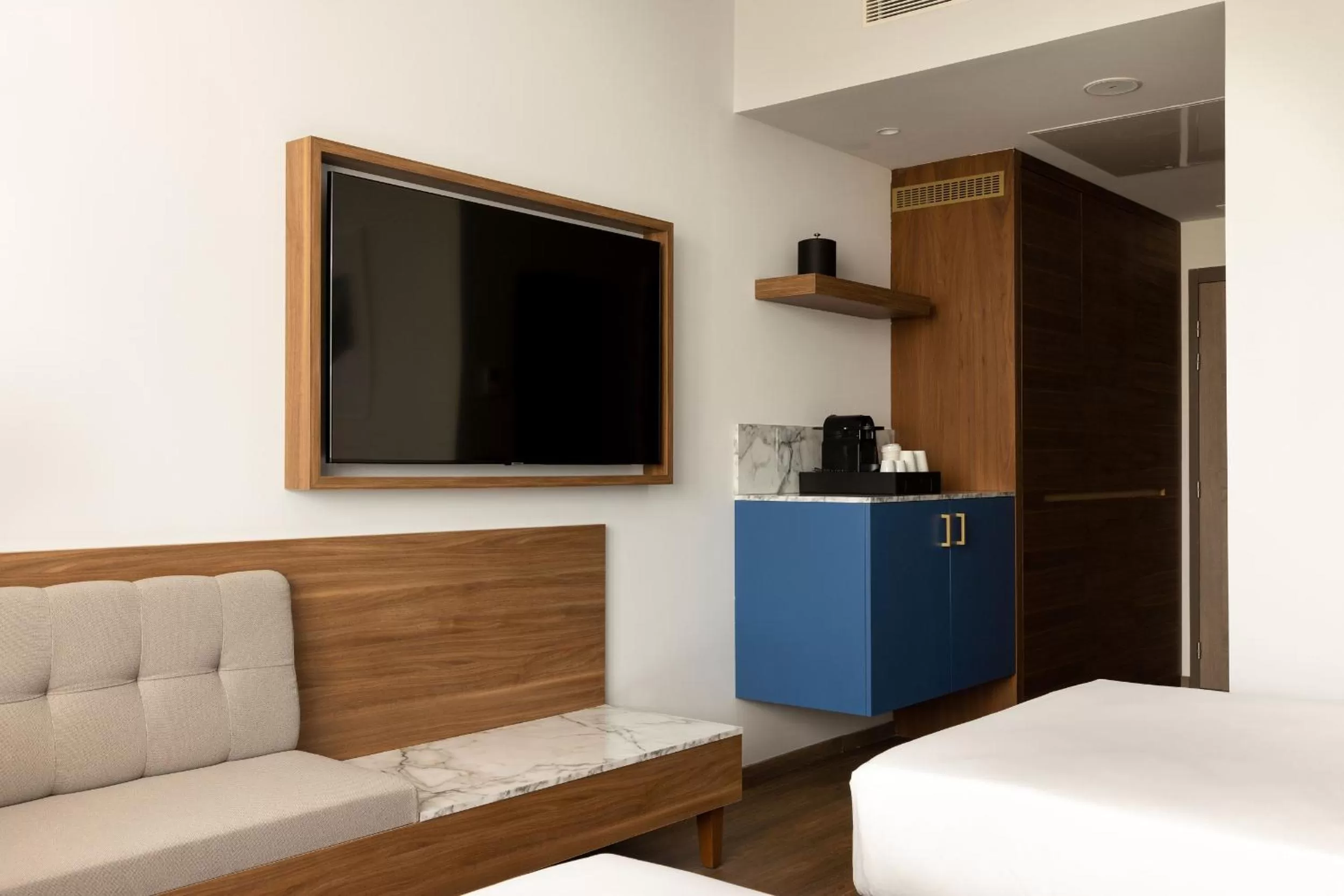 TV and multimedia, Bed in Sheraton Nice