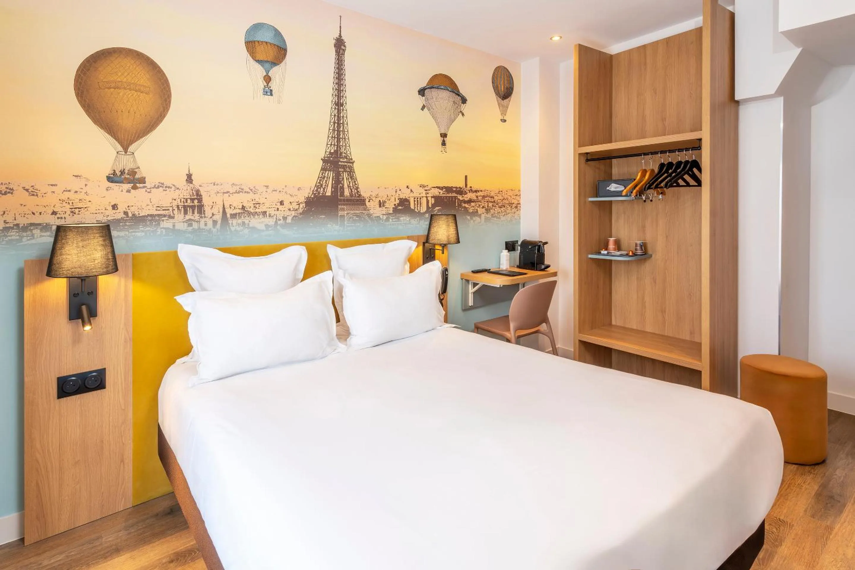 Bed in Hotel Apolonia Paris Mouffetard, Sure Hotel Collection by Best Western