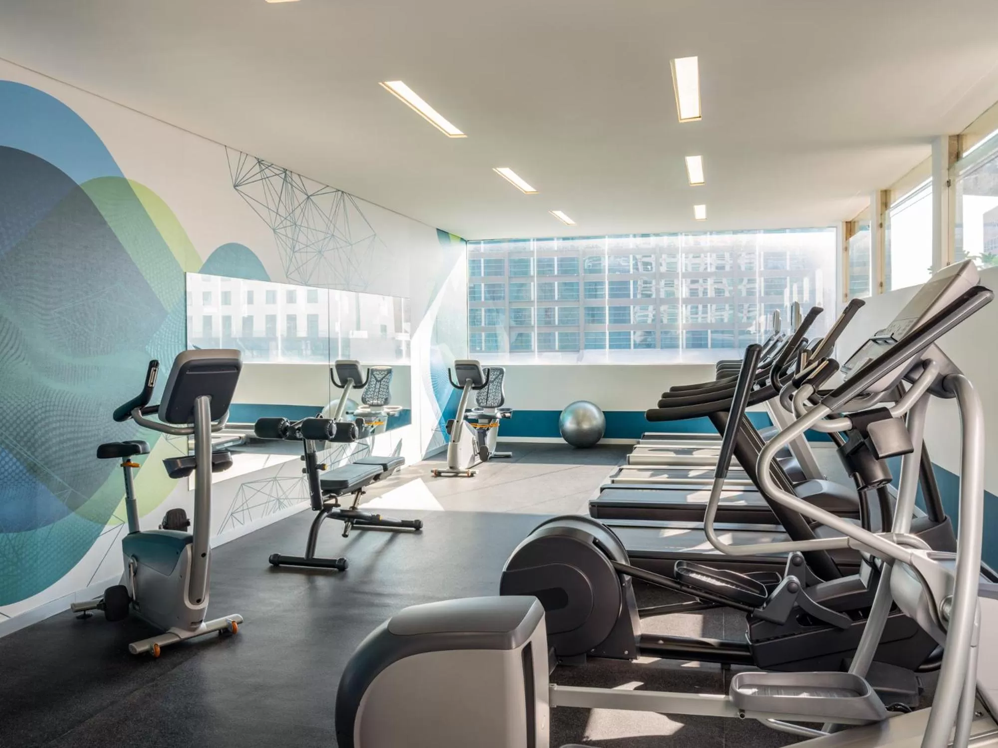 Fitness centre/facilities in The Paragon Hotel Mexico Santa Fe By Accor