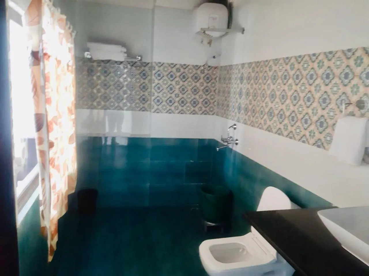 Bathroom in Hotel Devraj Niwas on Lake Pichola