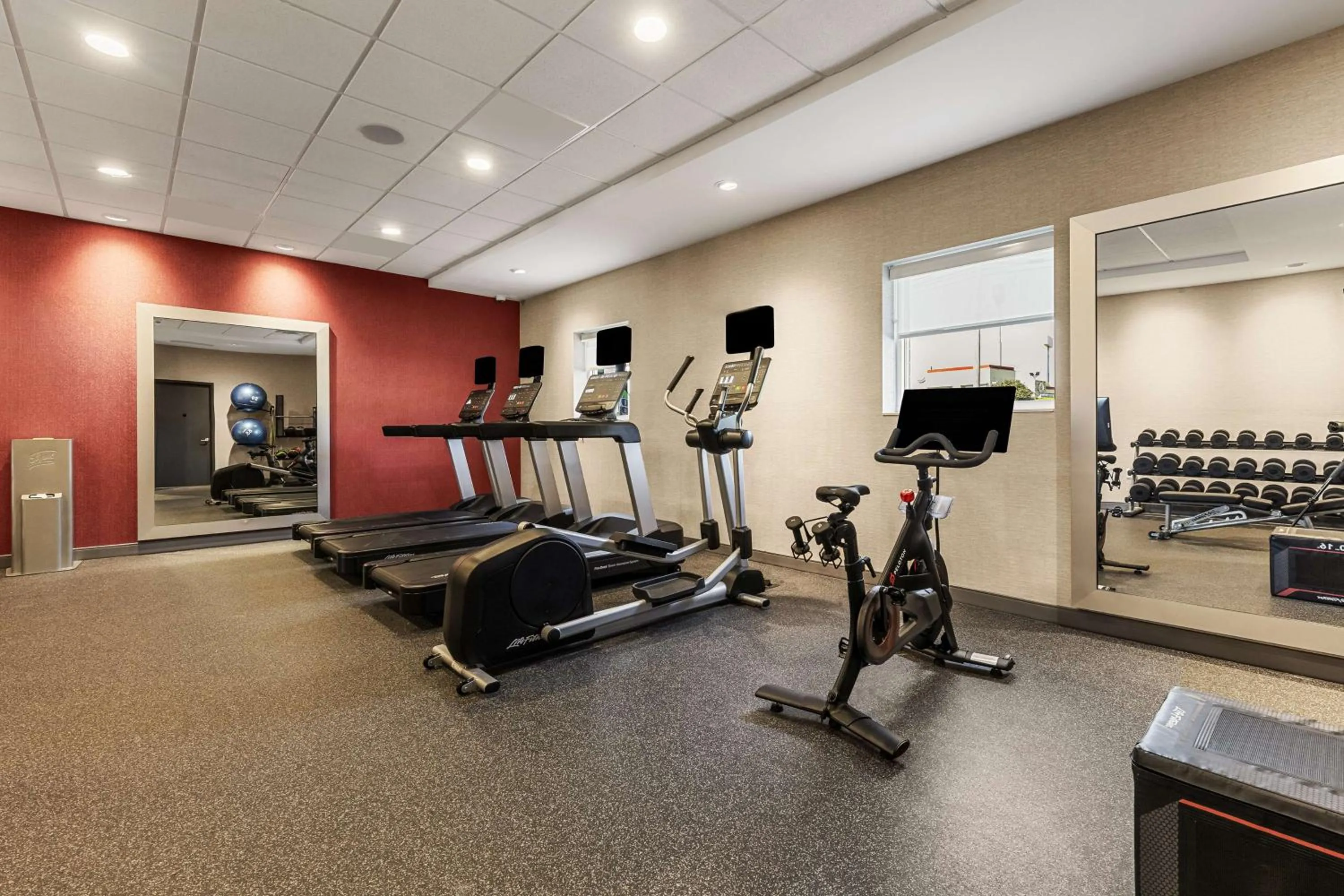 Fitness centre/facilities in Home2 Suites By Hilton Cookeville