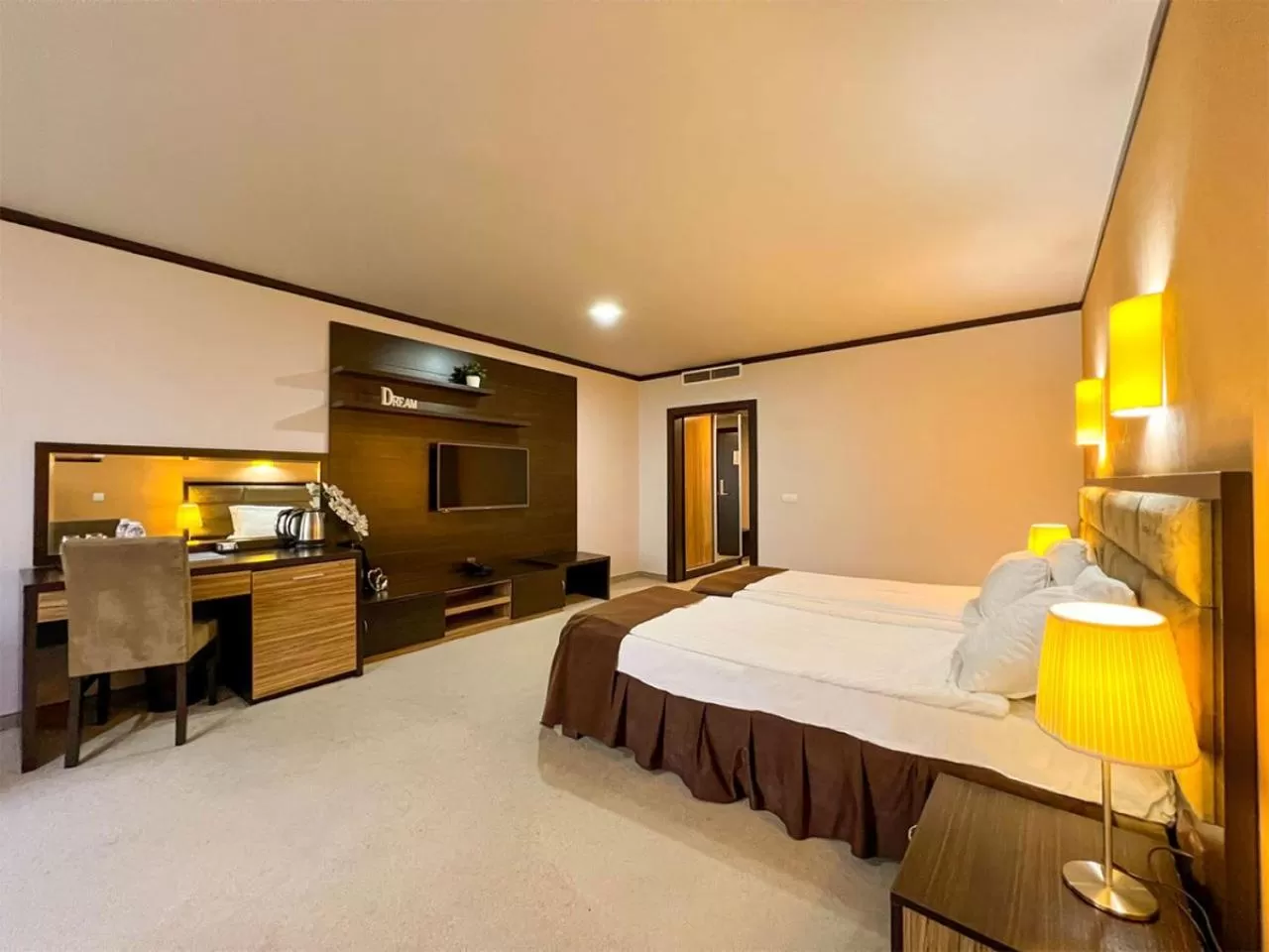 Photo of the whole room, Bed in Hotel Dream