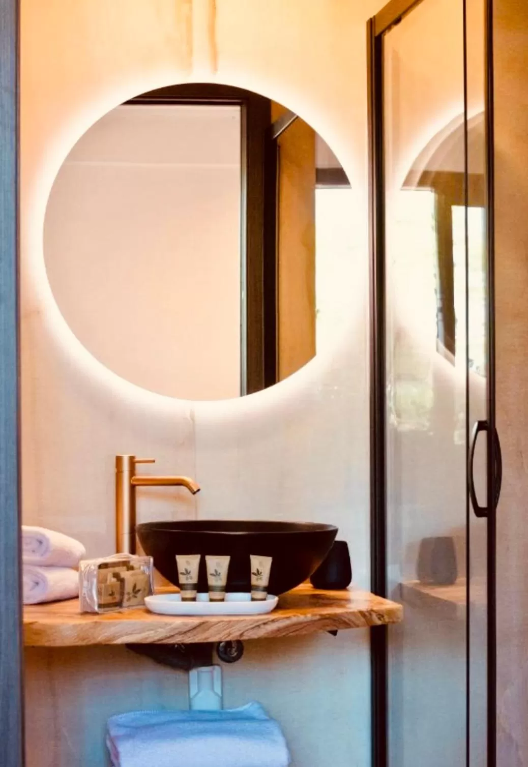 Shower in Boutique Hotel Sirmione