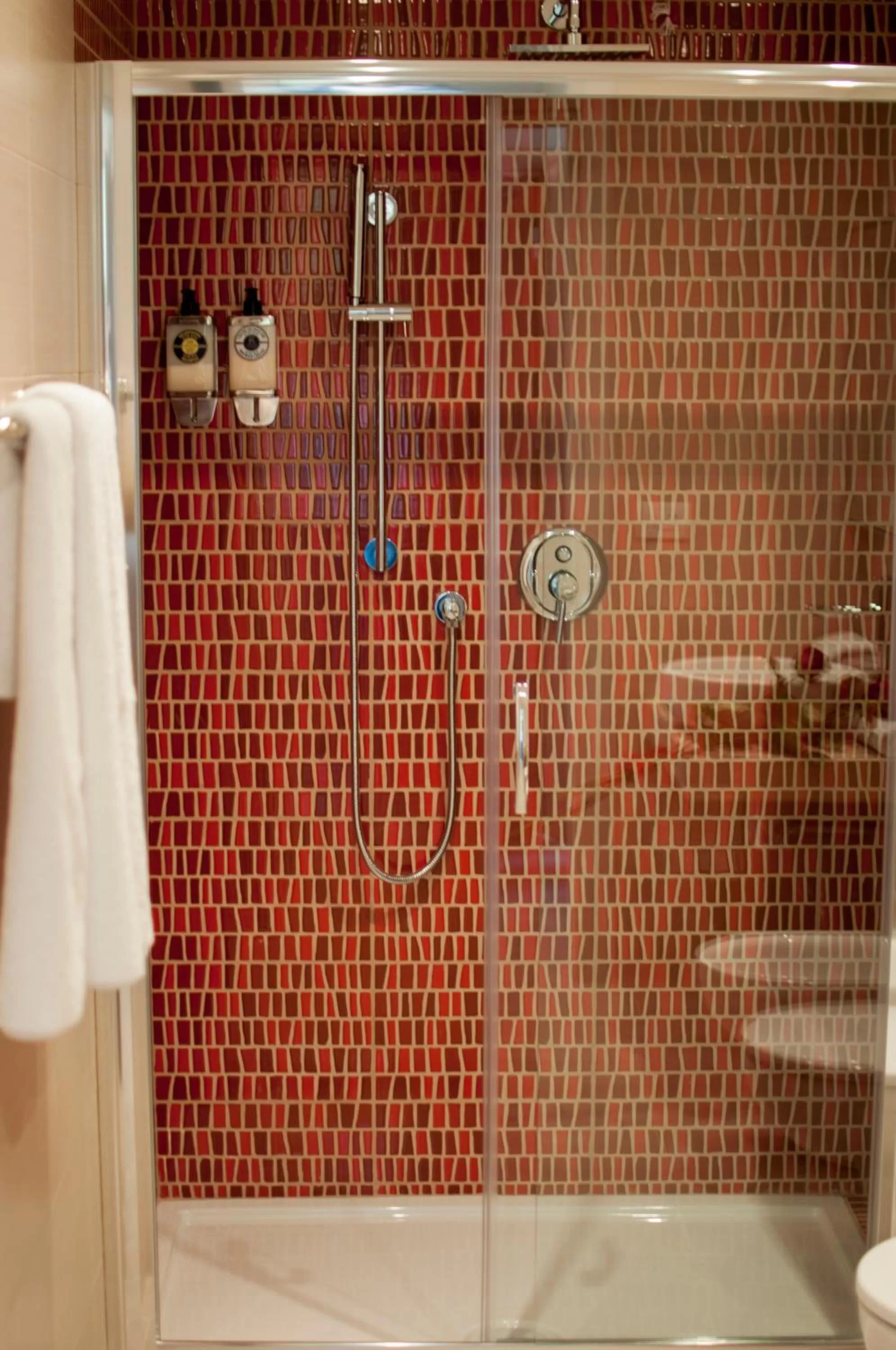 Bathroom in Alma di Alghero Hotel