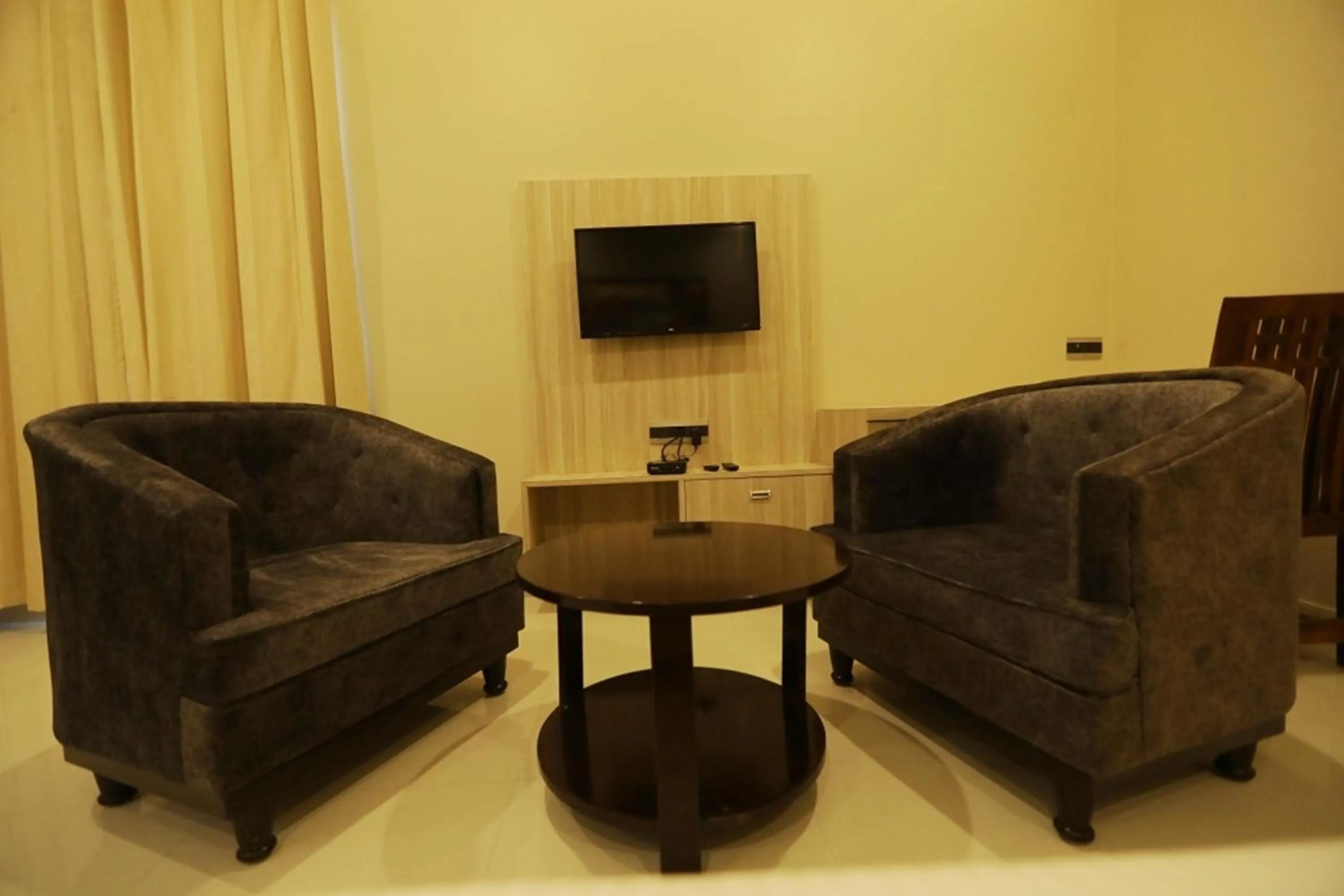 Seating Area in Pine Regency