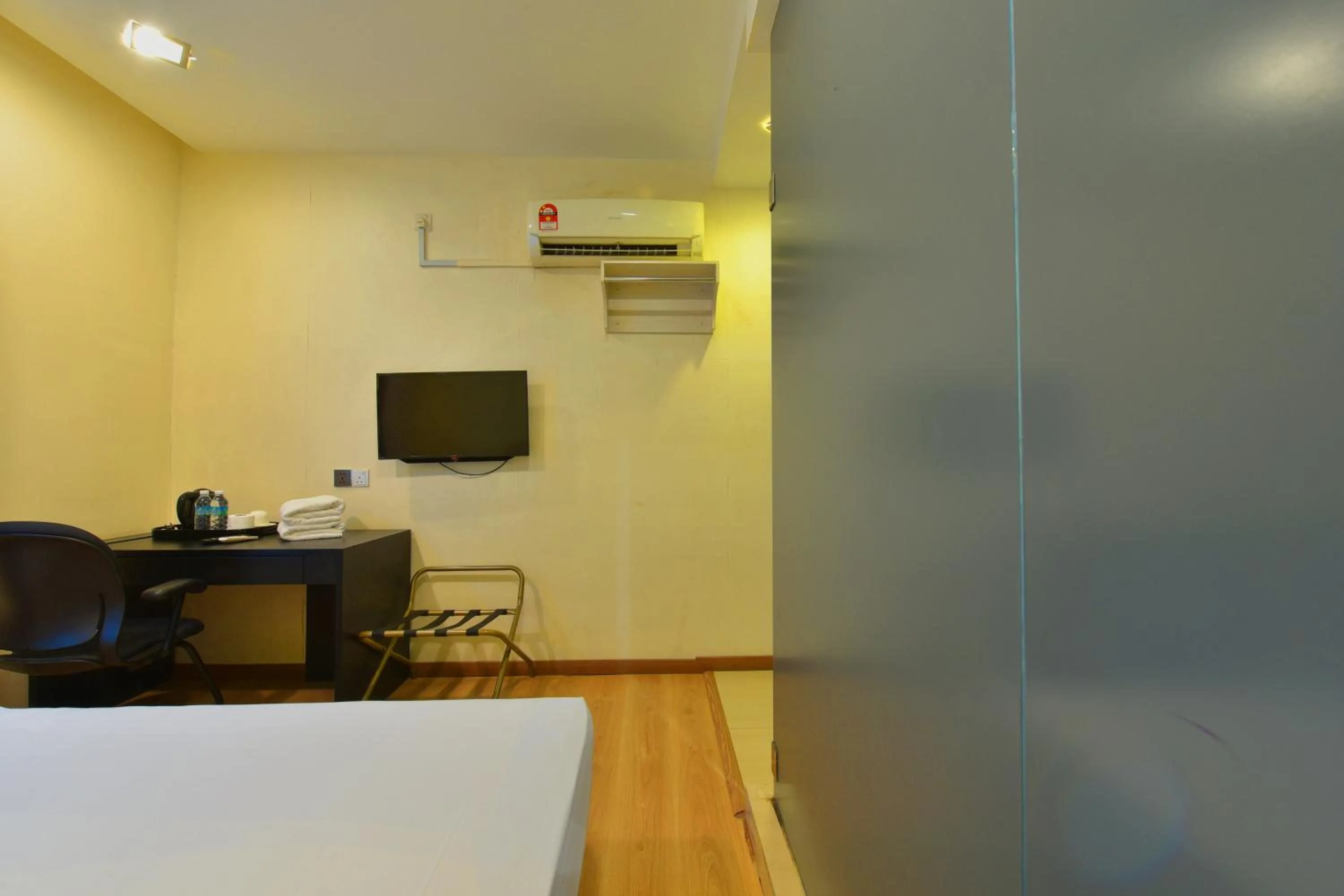 Bedroom in Townhouse OAK Hotel Holmes Johor Jaya