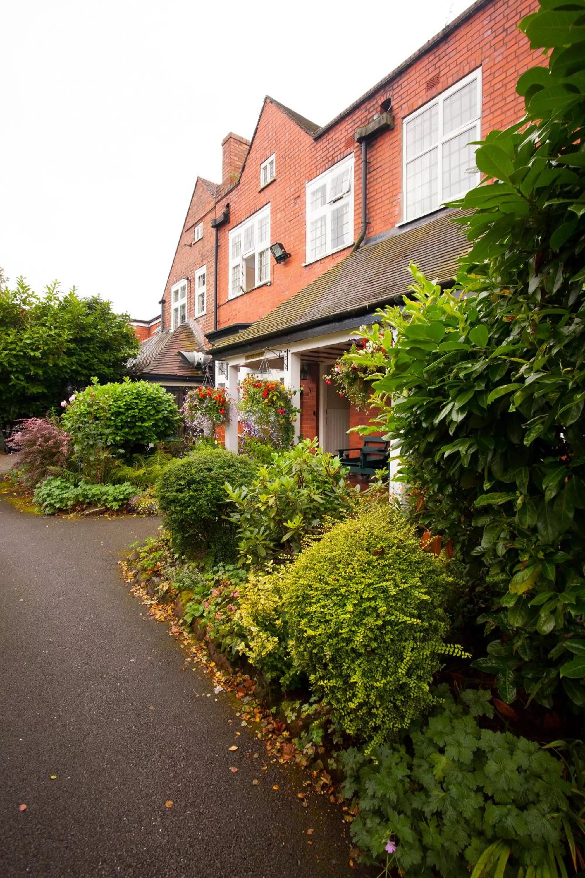 Facade/entrance in Barons Court Hotel