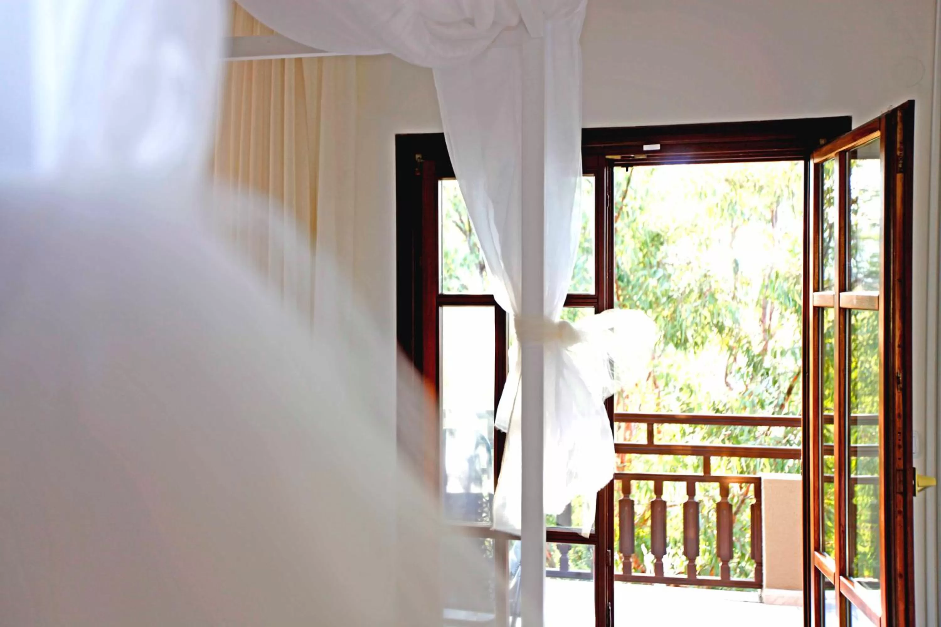 Photo of the whole room in Macedon