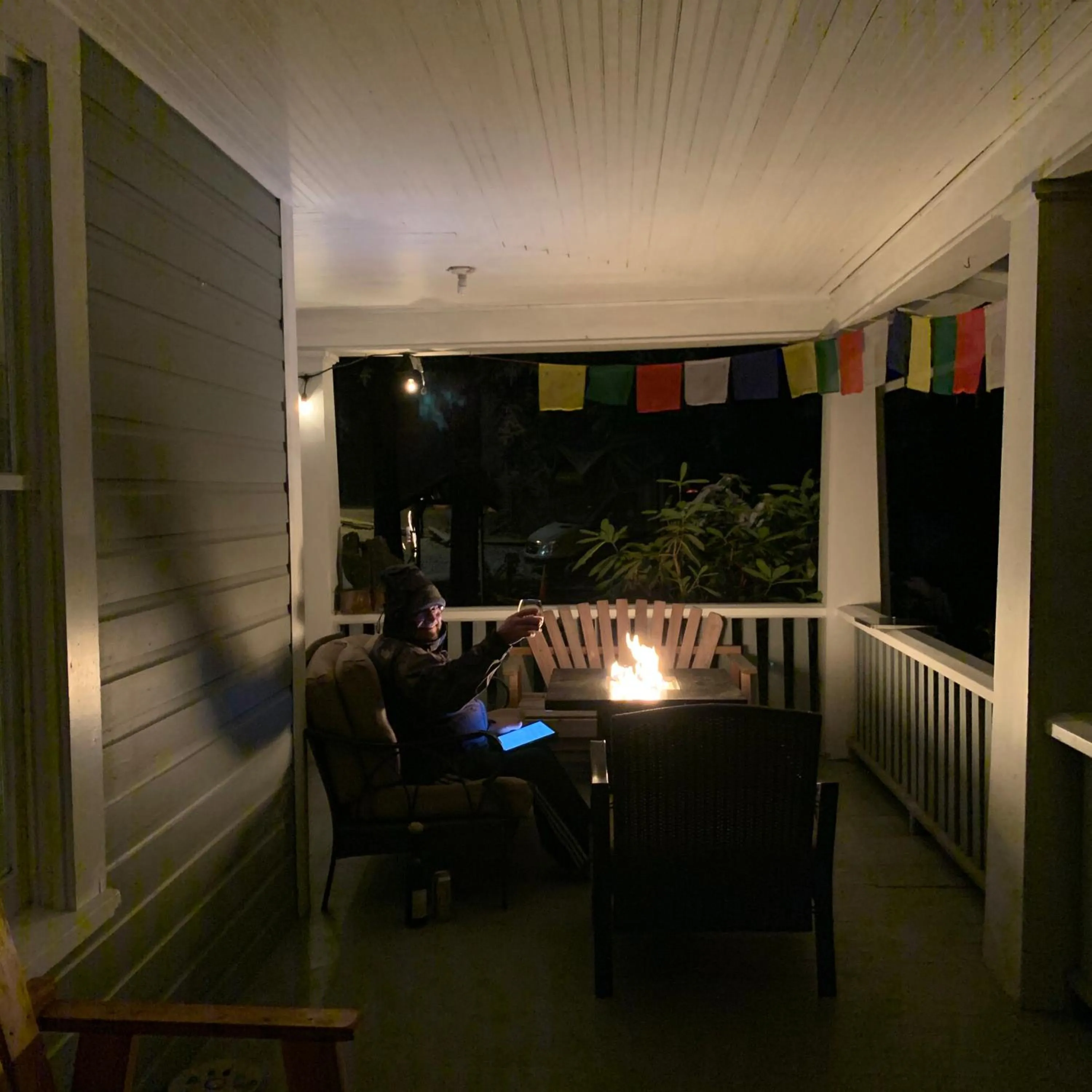 flat iron in Mountain Meadows Inn & Chalet Suites