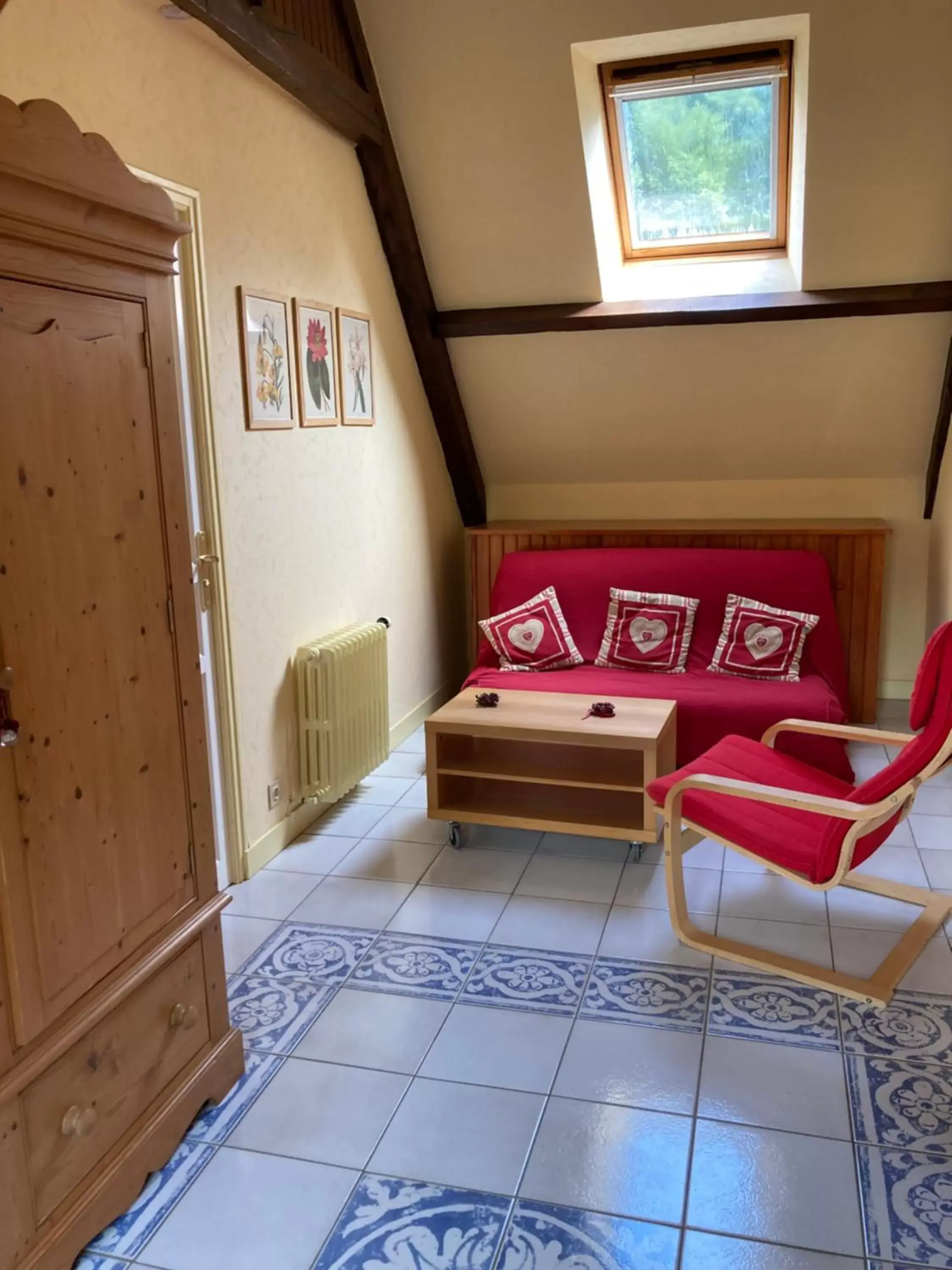 Triple Room in Manoir de Saint-Fiacre Triple Room in Manoir de Saint-Fiacre