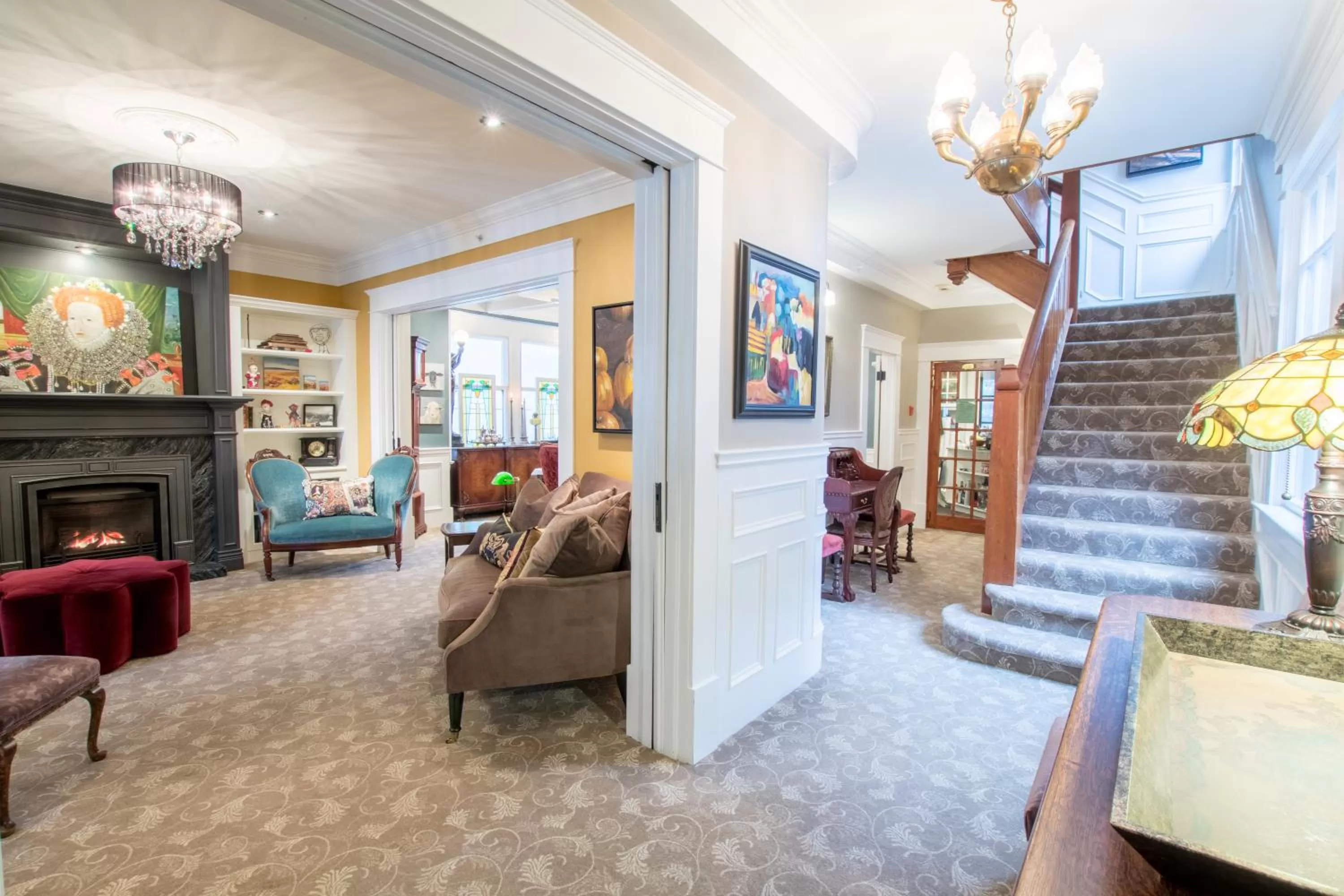 Living room, Lobby/Reception in West End Guest House