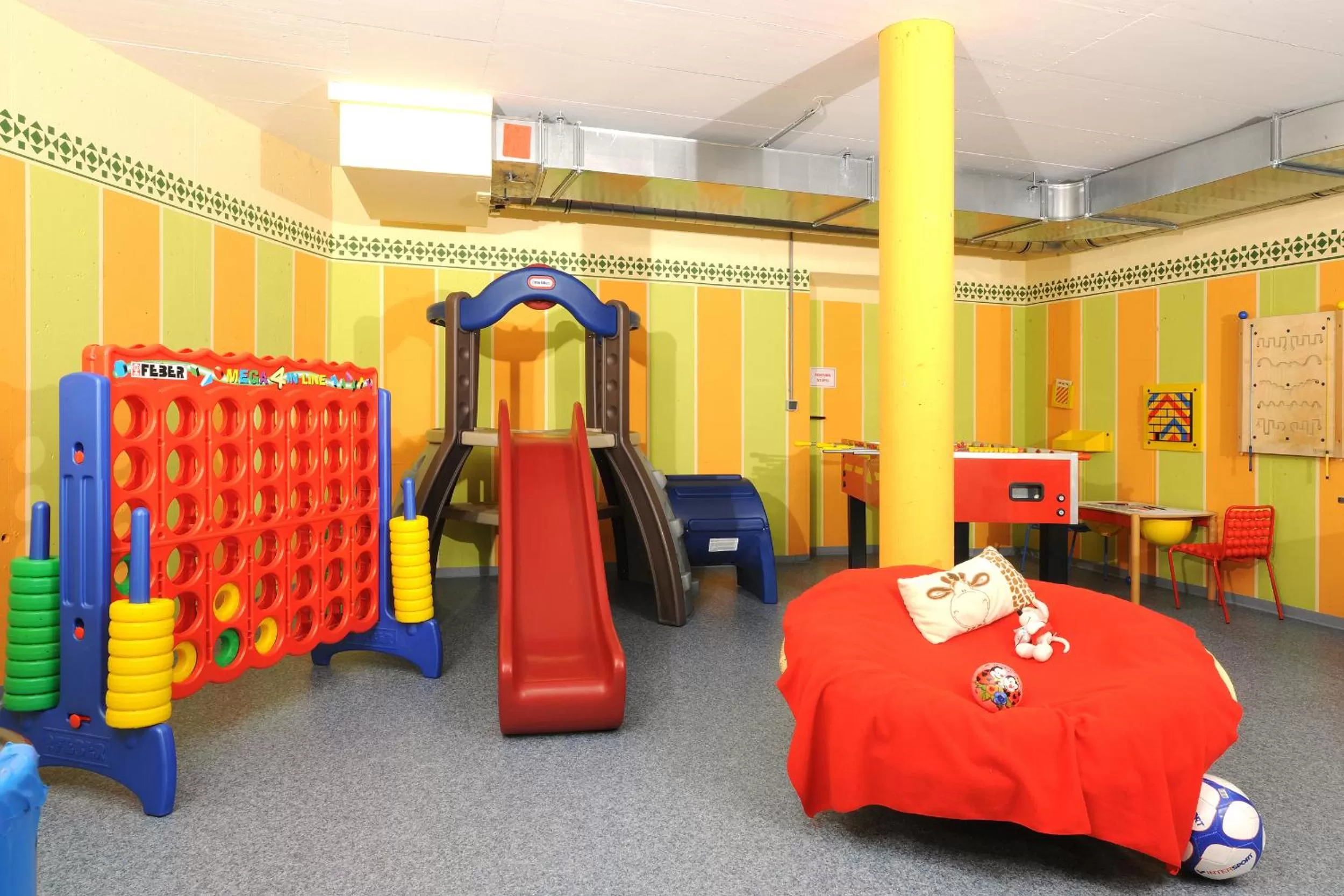 Children play ground in Scheffer's Hotel