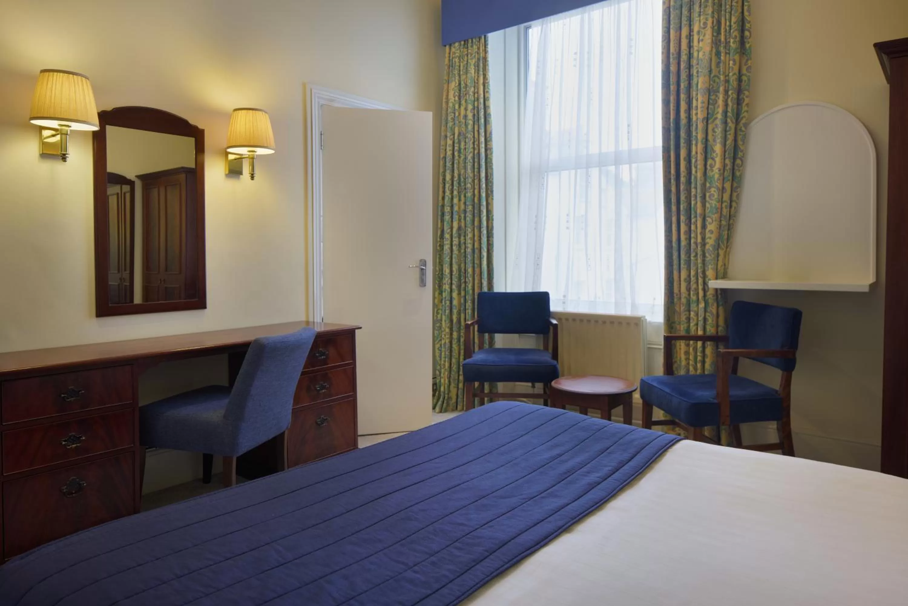 Bedroom, Bed in The Lansdowne, Eastbourne