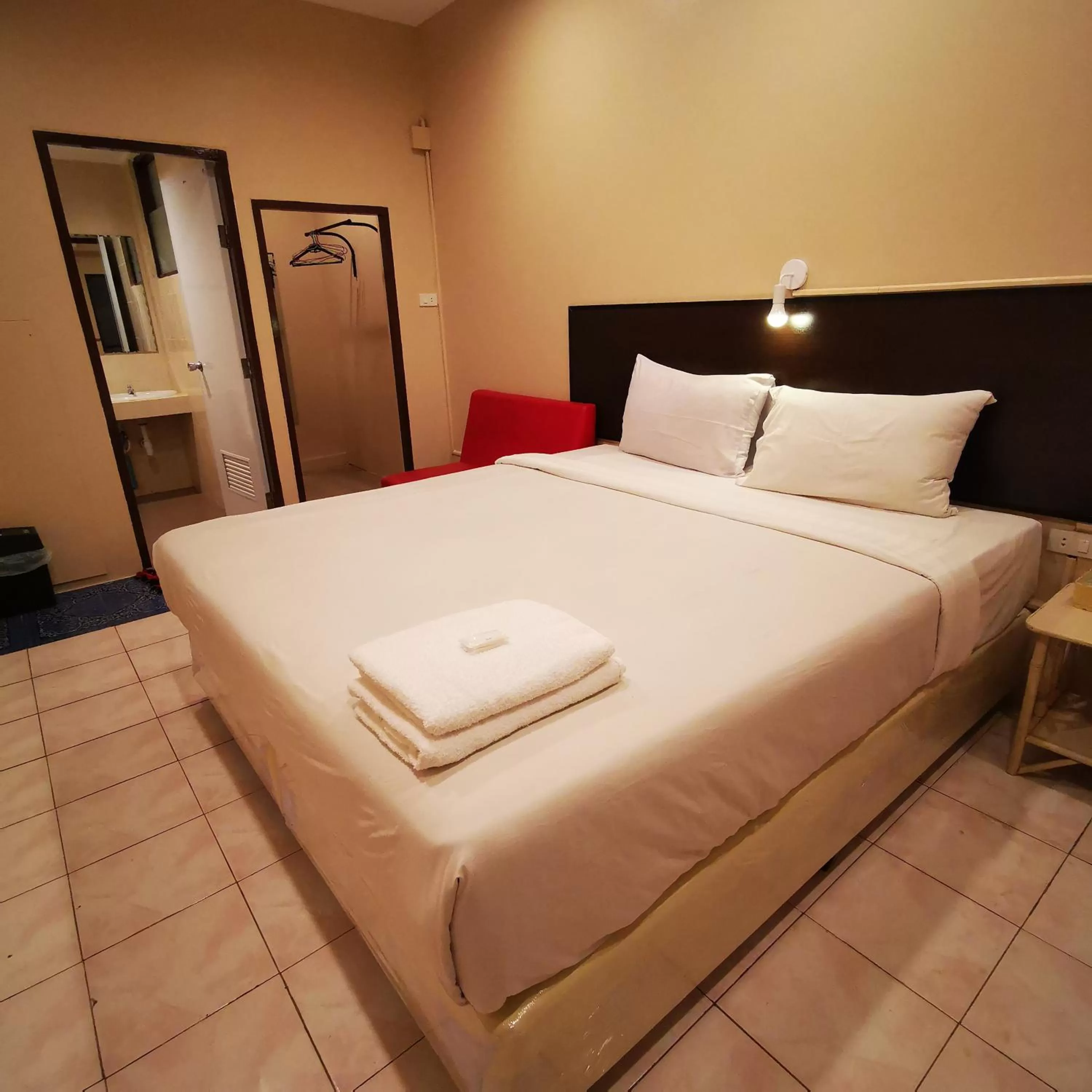 Bed in KKinn South Pattaya