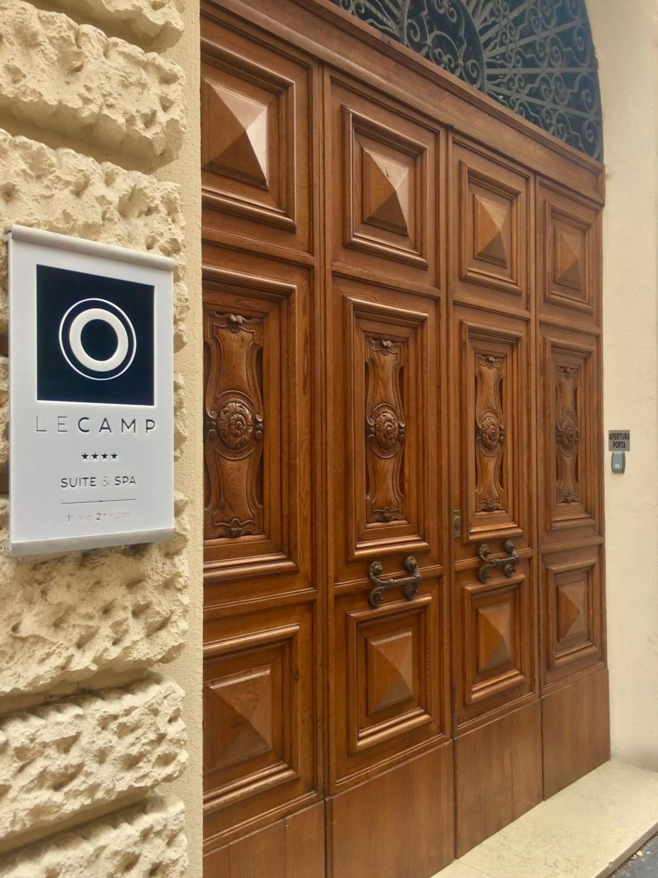 Facade/entrance in Le Camp Suite & Spa