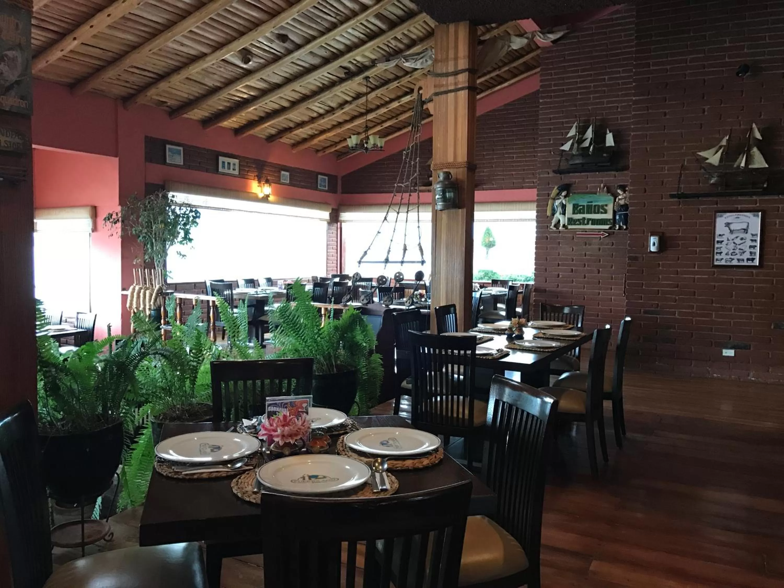 Restaurant/places to eat in Puertolago Country Inn & Resort