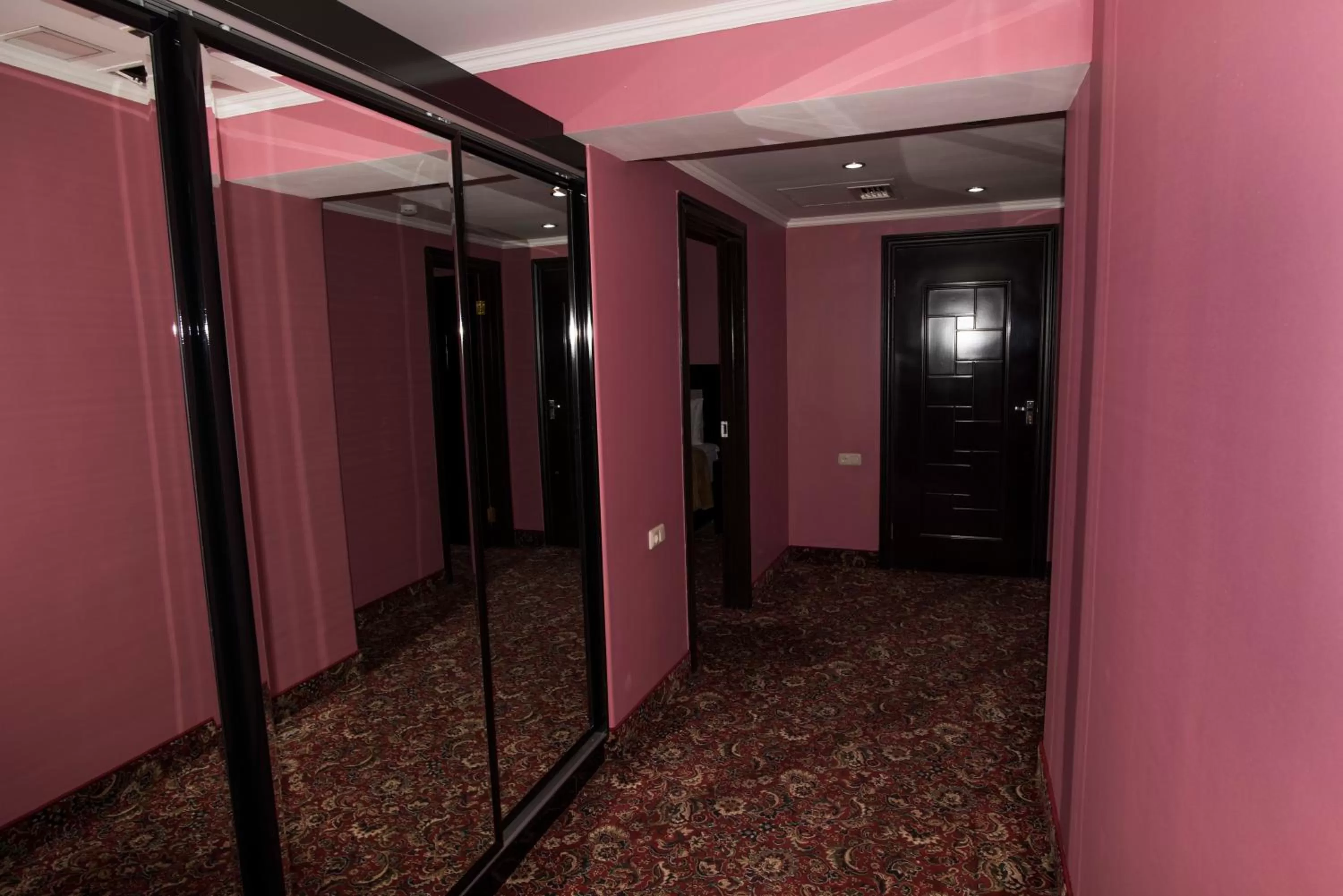 Area and facilities in Erebuni Hotel Yerevan