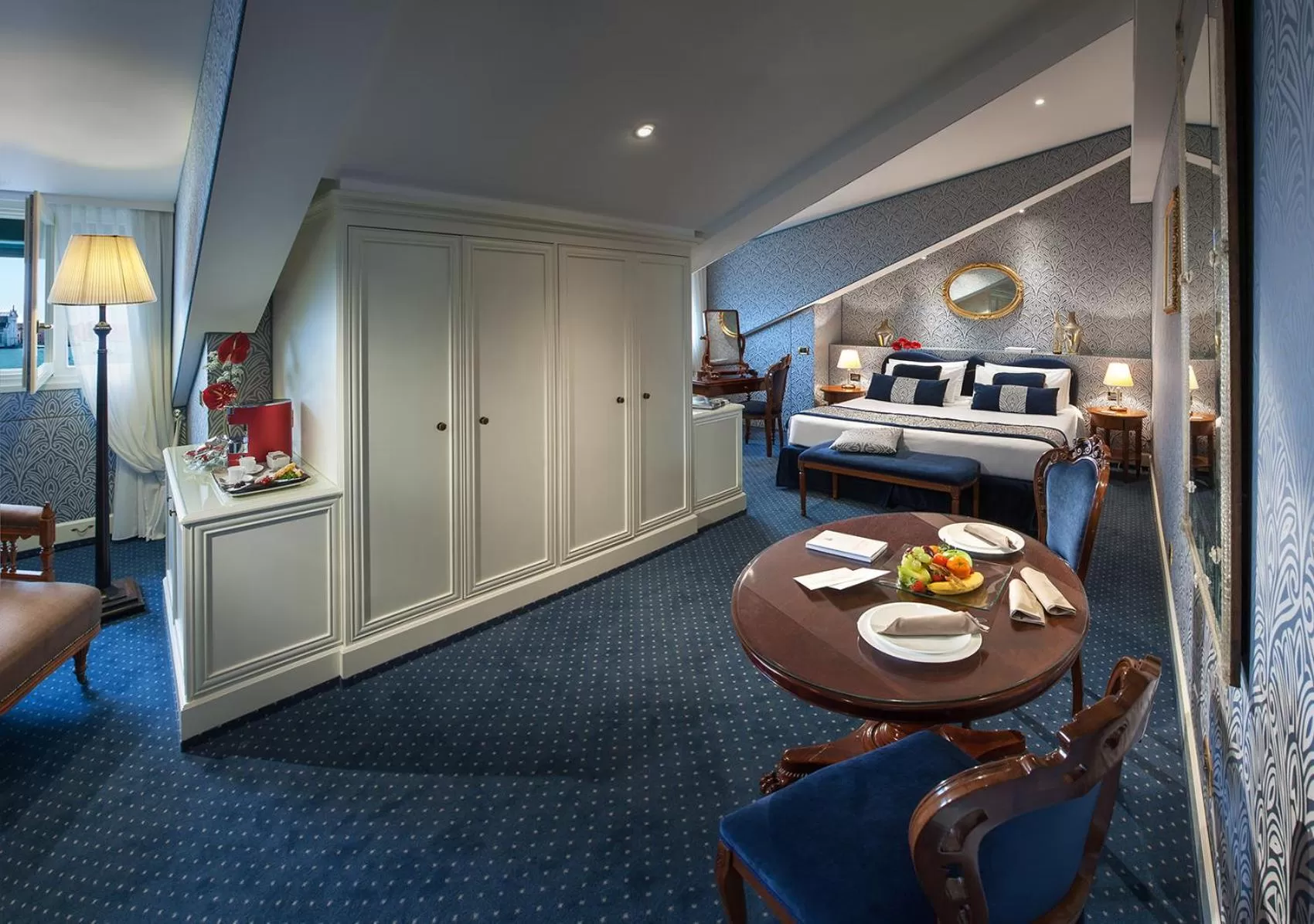 View (from property/room), Bed in Londra Palace Venezia