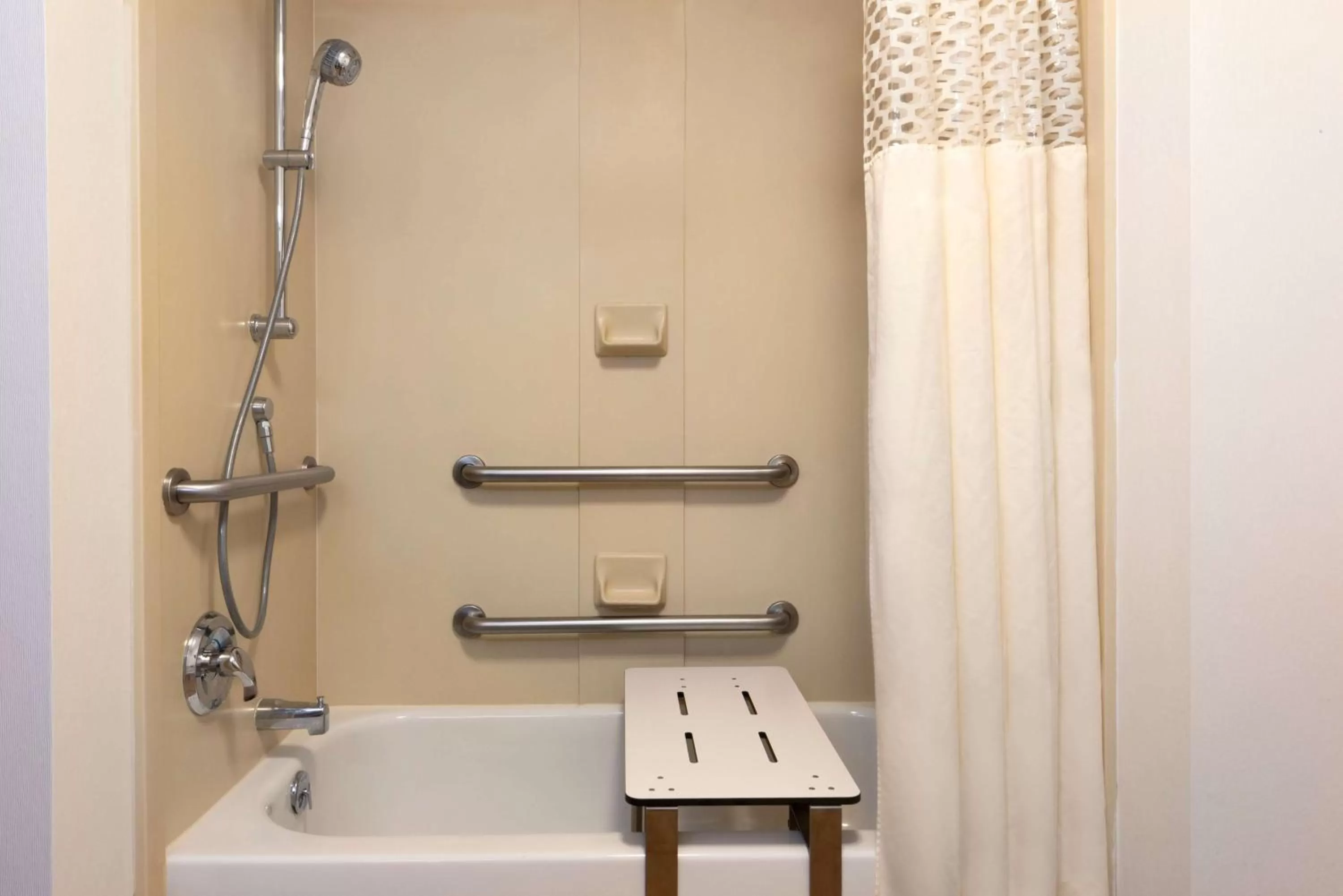 Bathroom in Hampton Inn Gillette