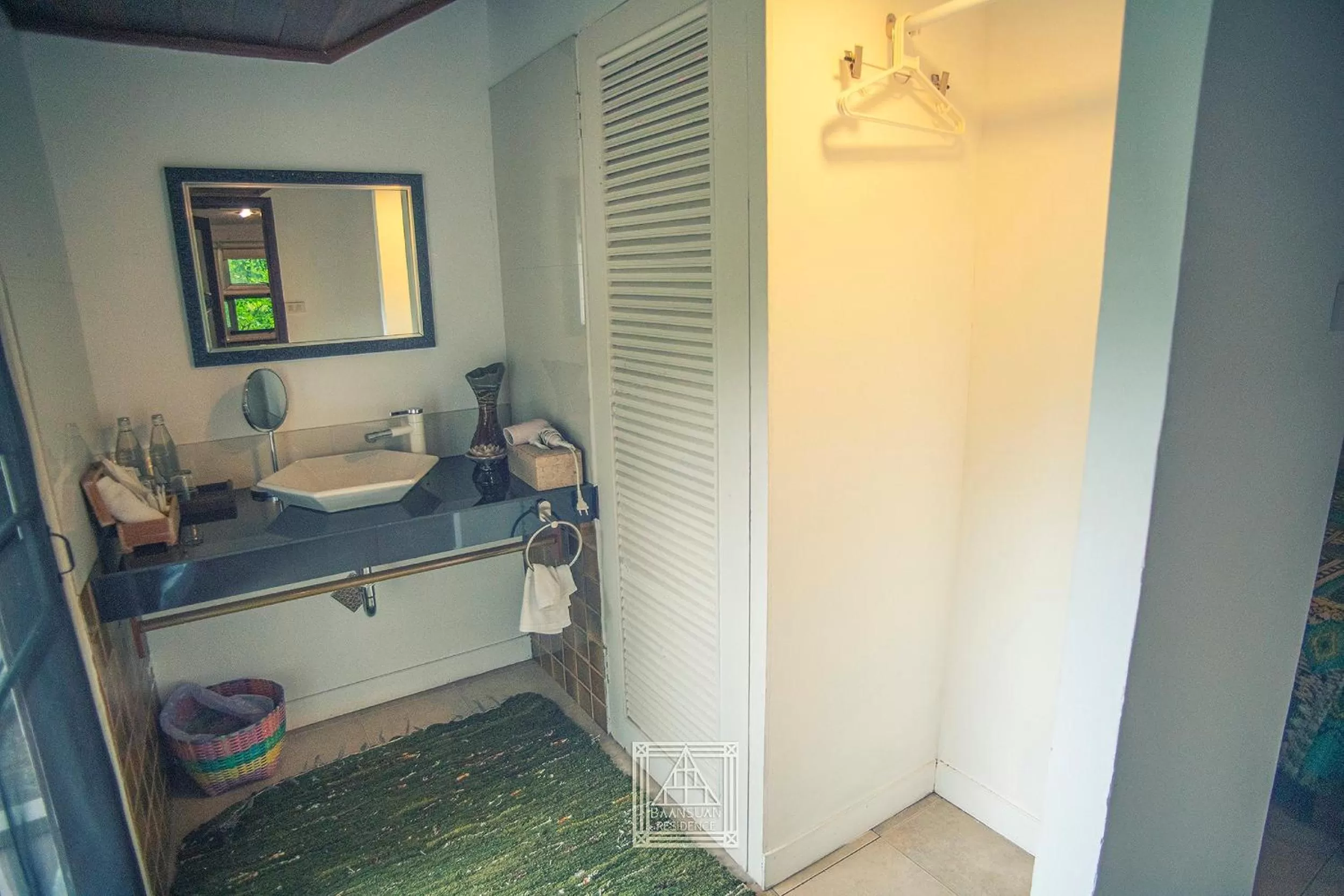 Bathroom, Bed in Baan Suan Residence เฮือนพักบ้านสวน