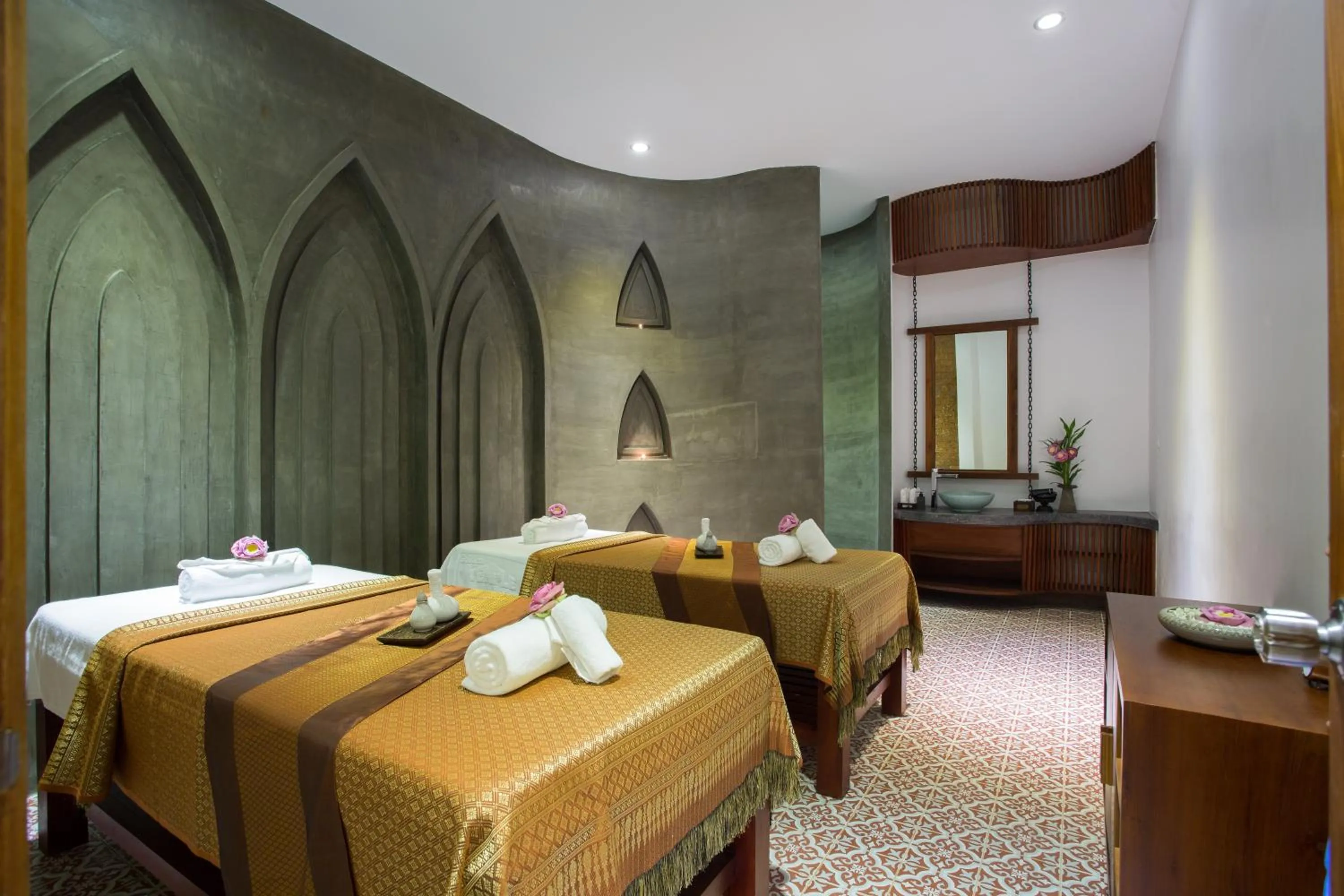Massage, Bed in Golden Temple Villa