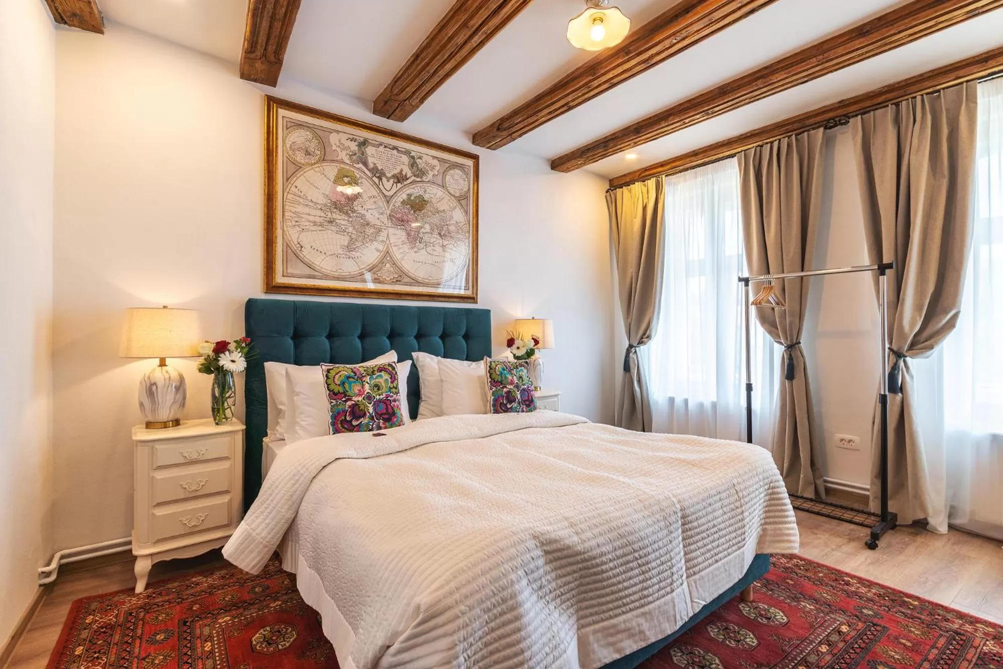 Bed in Nikolas Haus Central Location with Free Parking