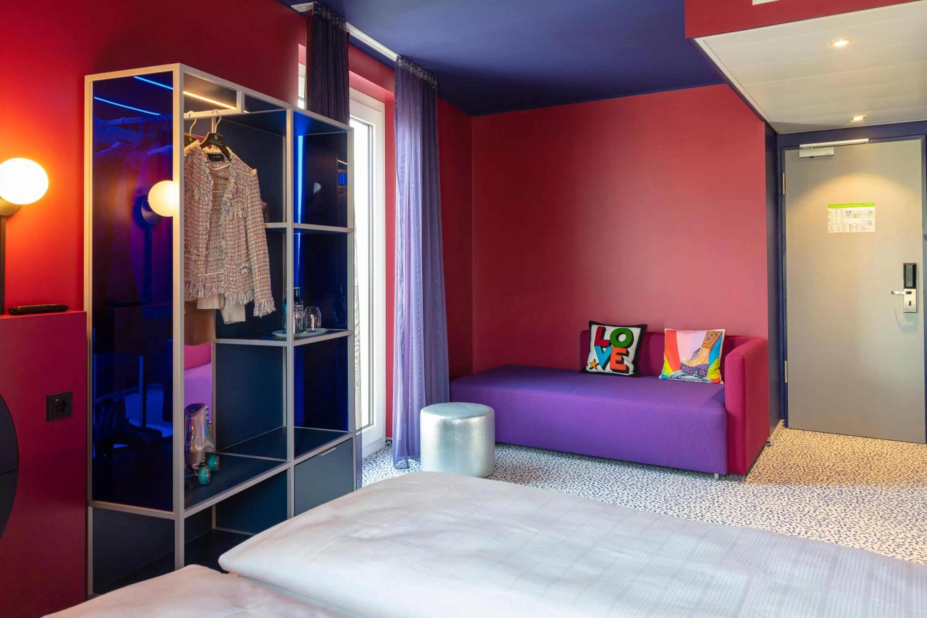 Photo of the whole room, Bed in ibis Styles Muenchen Perlach