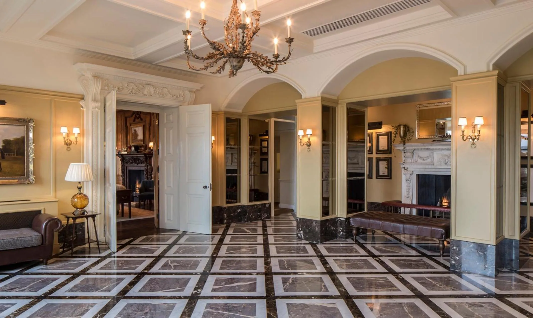 Lobby or reception in Four Seasons Hotel Hampshire