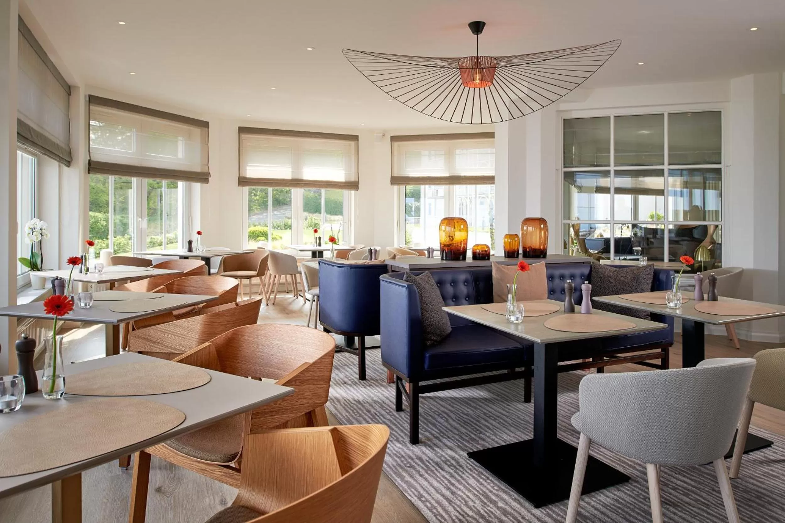 Restaurant/places to eat in Hotel Bernstein