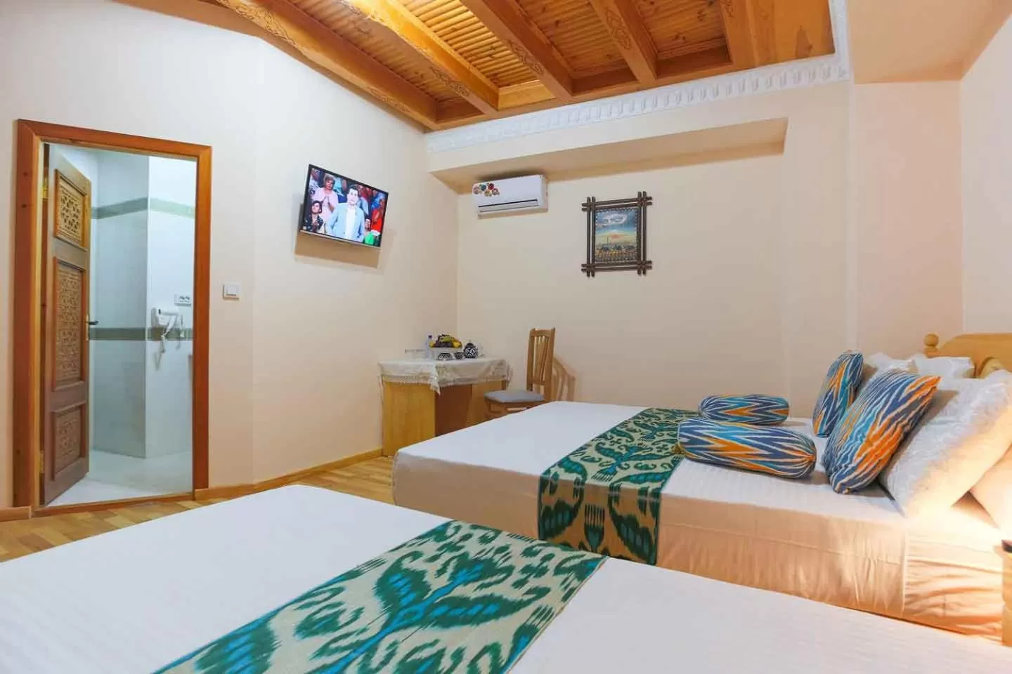 Photo of the whole room, Bed in Hotel SHOHRUD