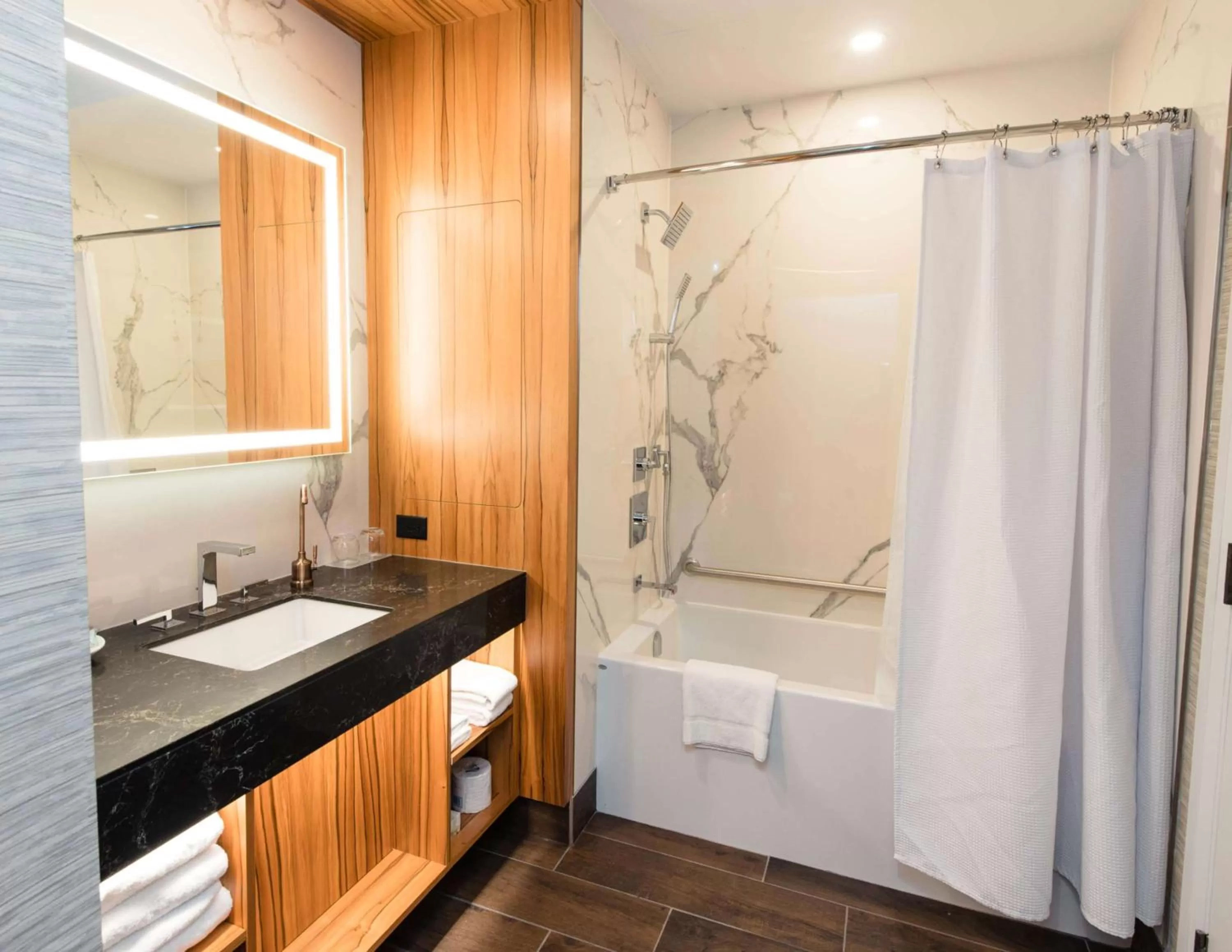 Bathroom in Hyatt Regency Calgary