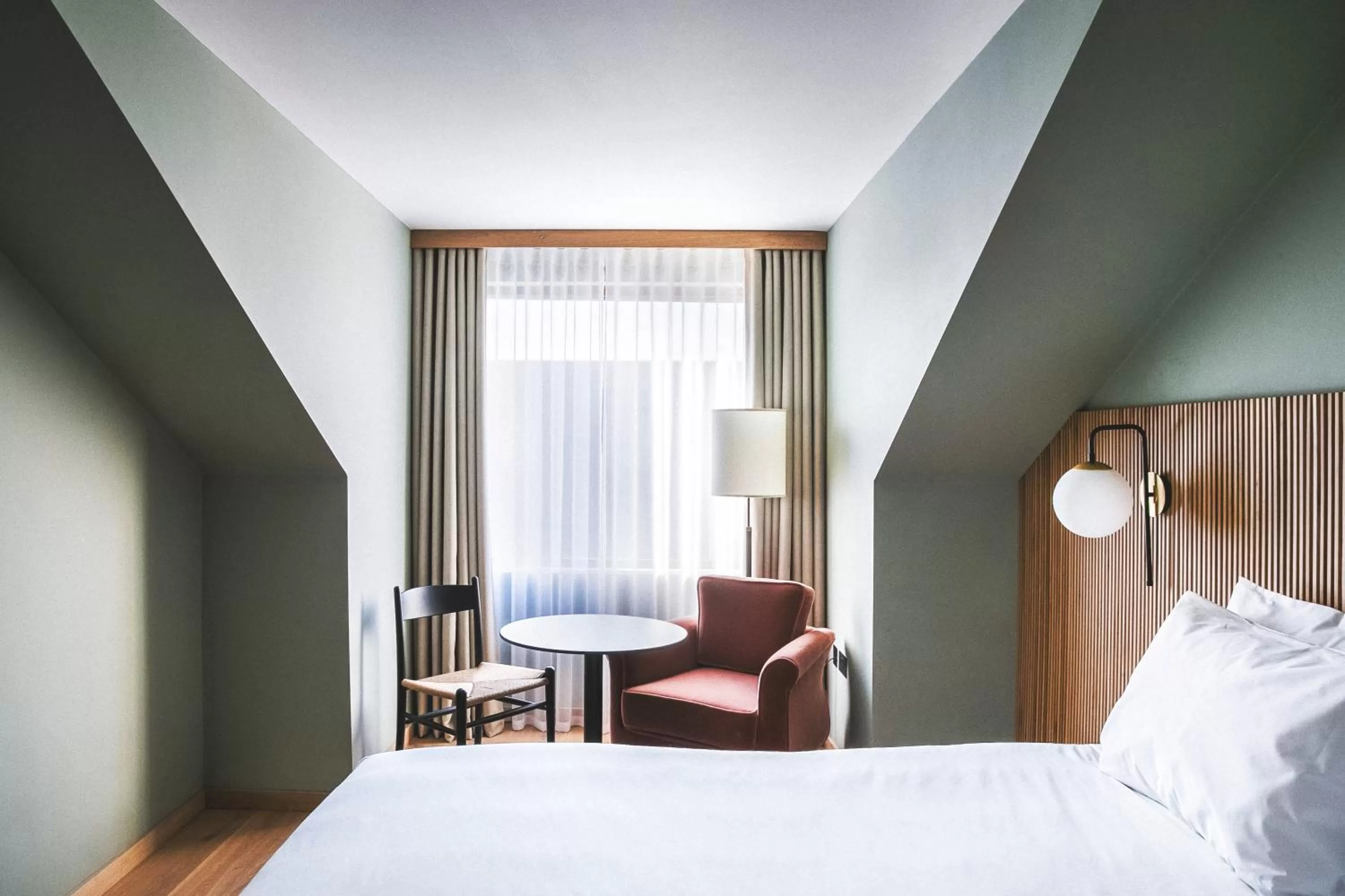 Bedroom, Bed in Mollie's Motel & Diner Oxfordshire